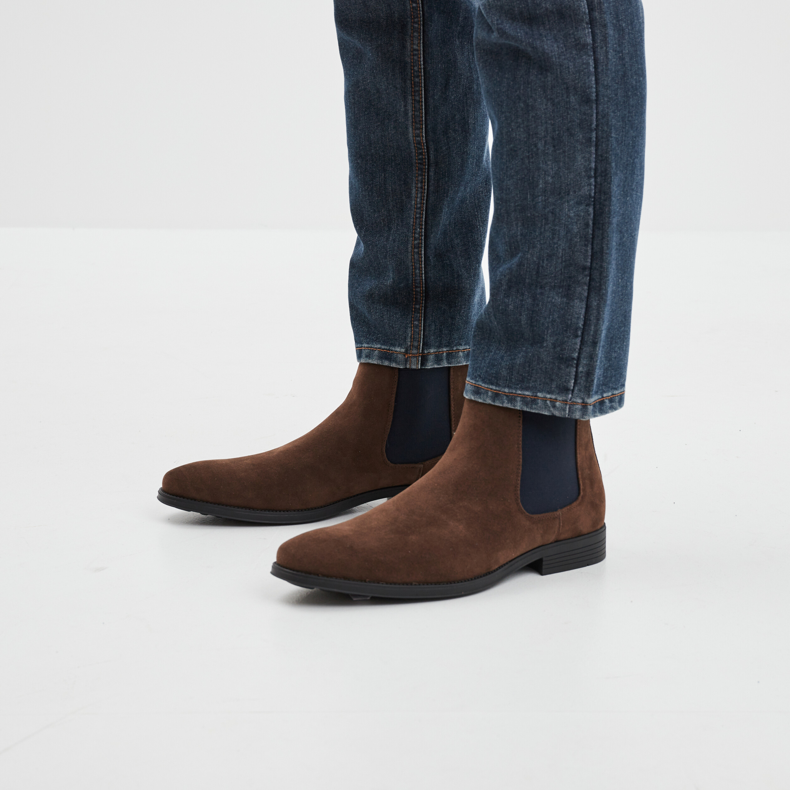 Bottines chelsea effet su&eacute;dine marron fonc&eacute; homme