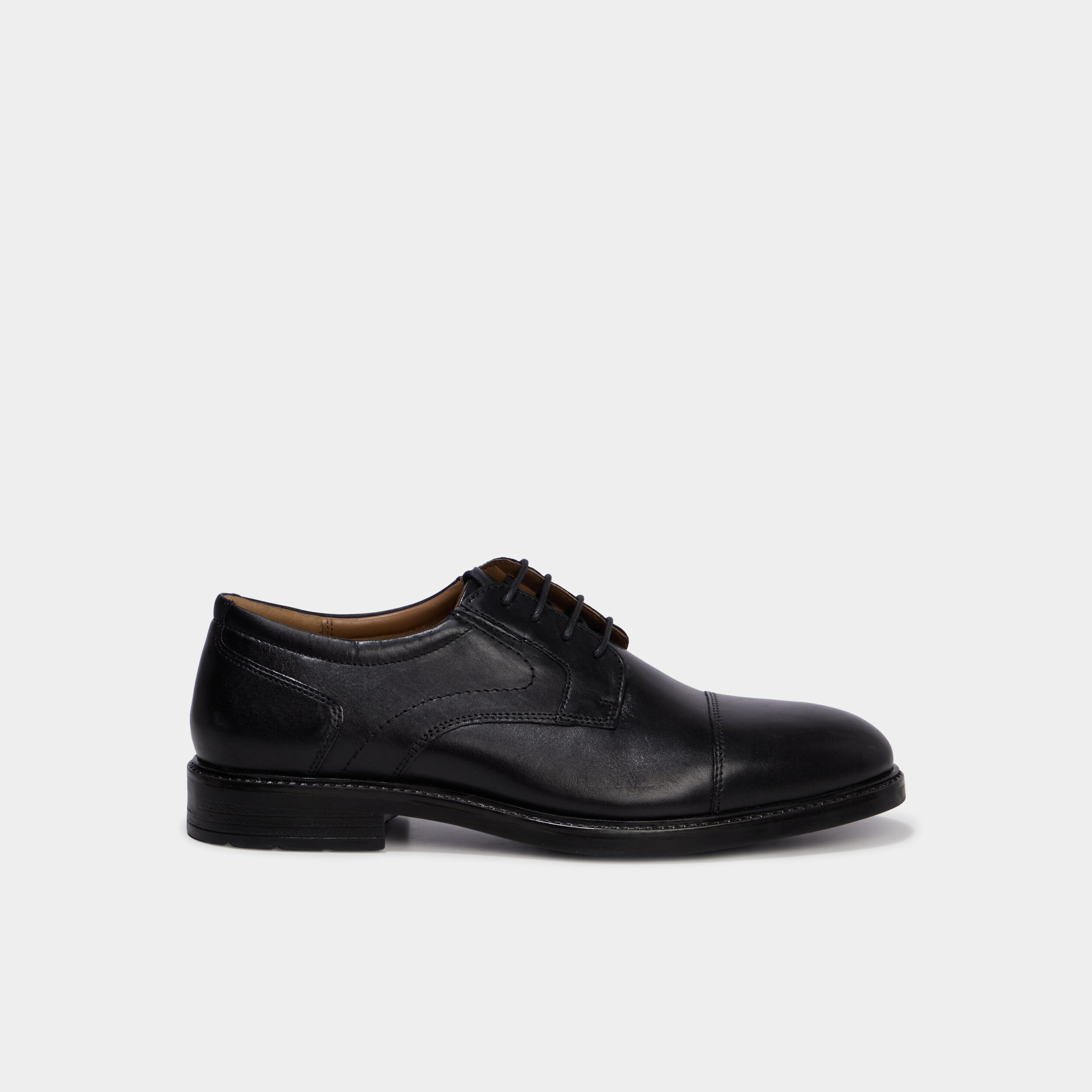 Derbies en cuir &agrave; bout rond noir homme