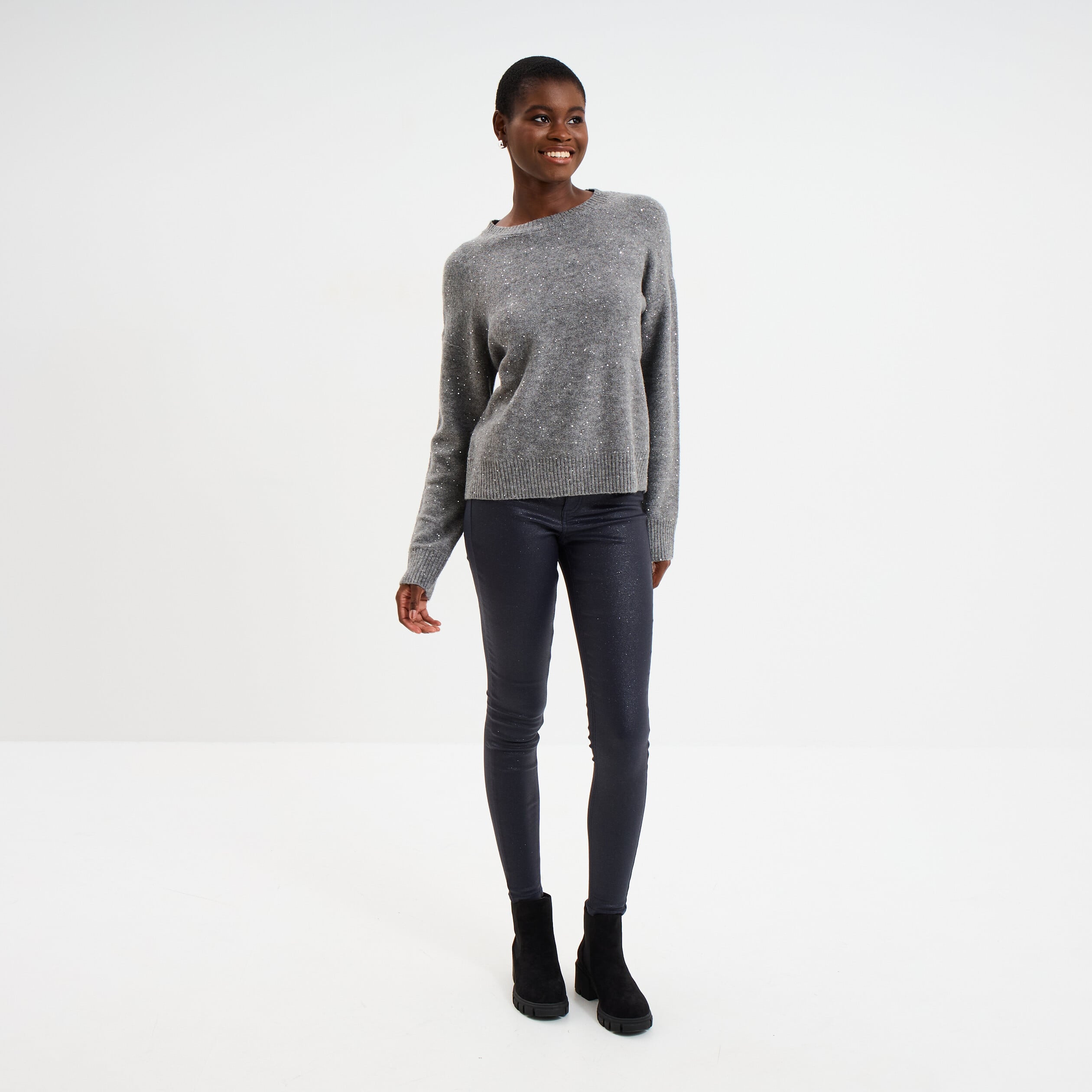 Pull col rond paillettes fils m&eacute;tallis&eacute;s gris femme