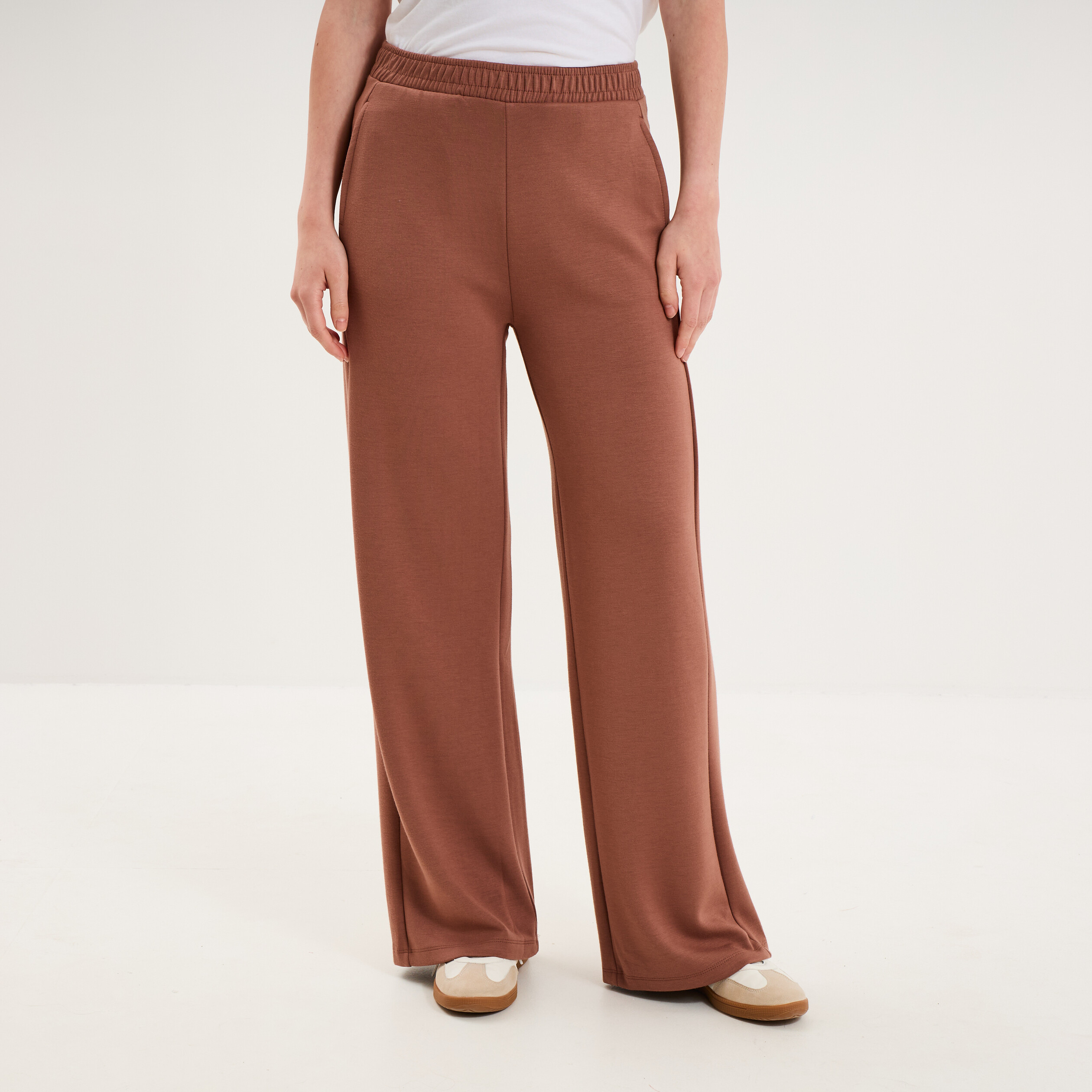 Pantalon de jogging large molletonn&eacute; marron femme