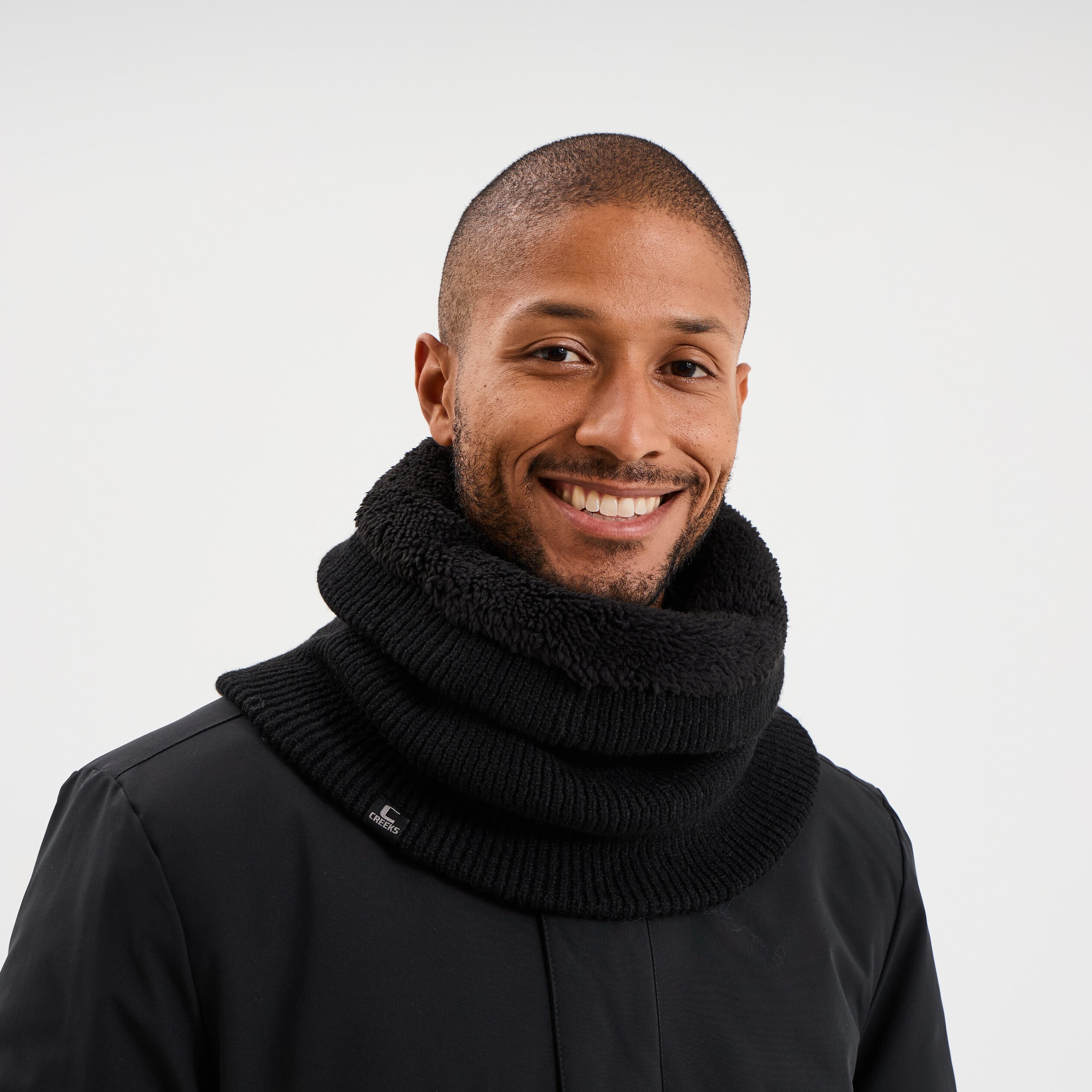 Tour de cou tricot&eacute; doubl&eacute; noir homme