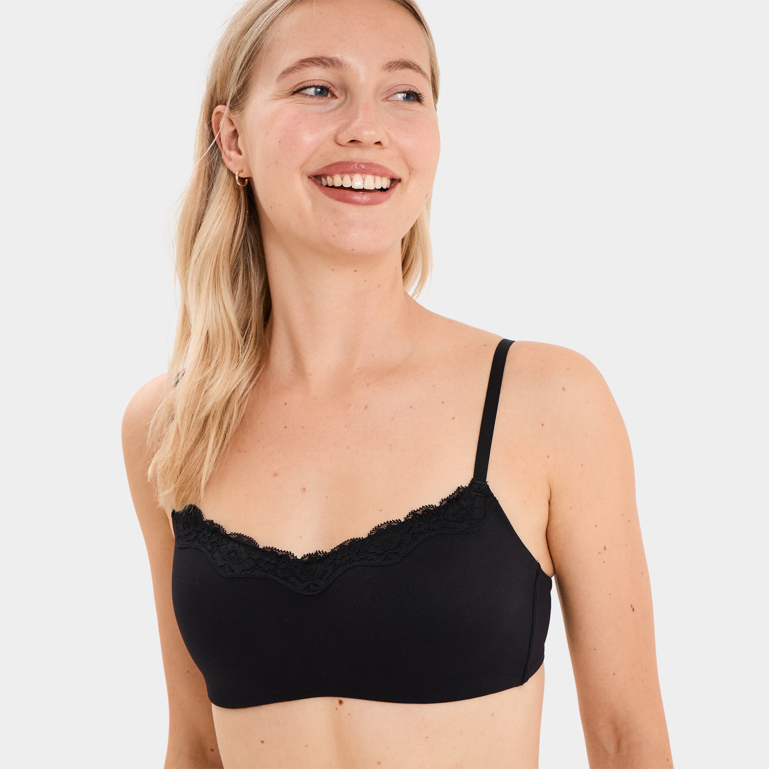 Soutien-gorge bandeau bretelles fines noir femme
