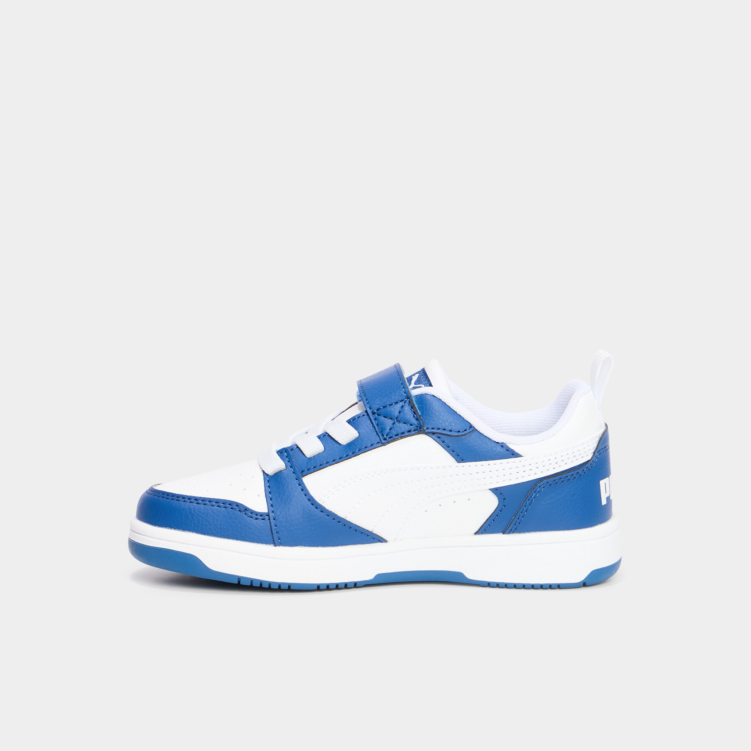 tennis basses a lacets puma v6 bleu roi garcon Tennis basses à lacets Puma V6 bleu roi garçon