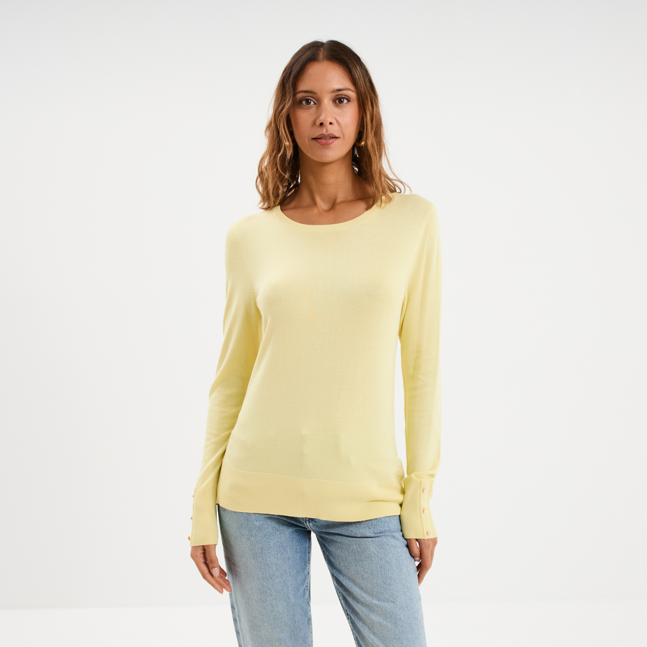Pull col rond boutons aux poignets jaune clair femme