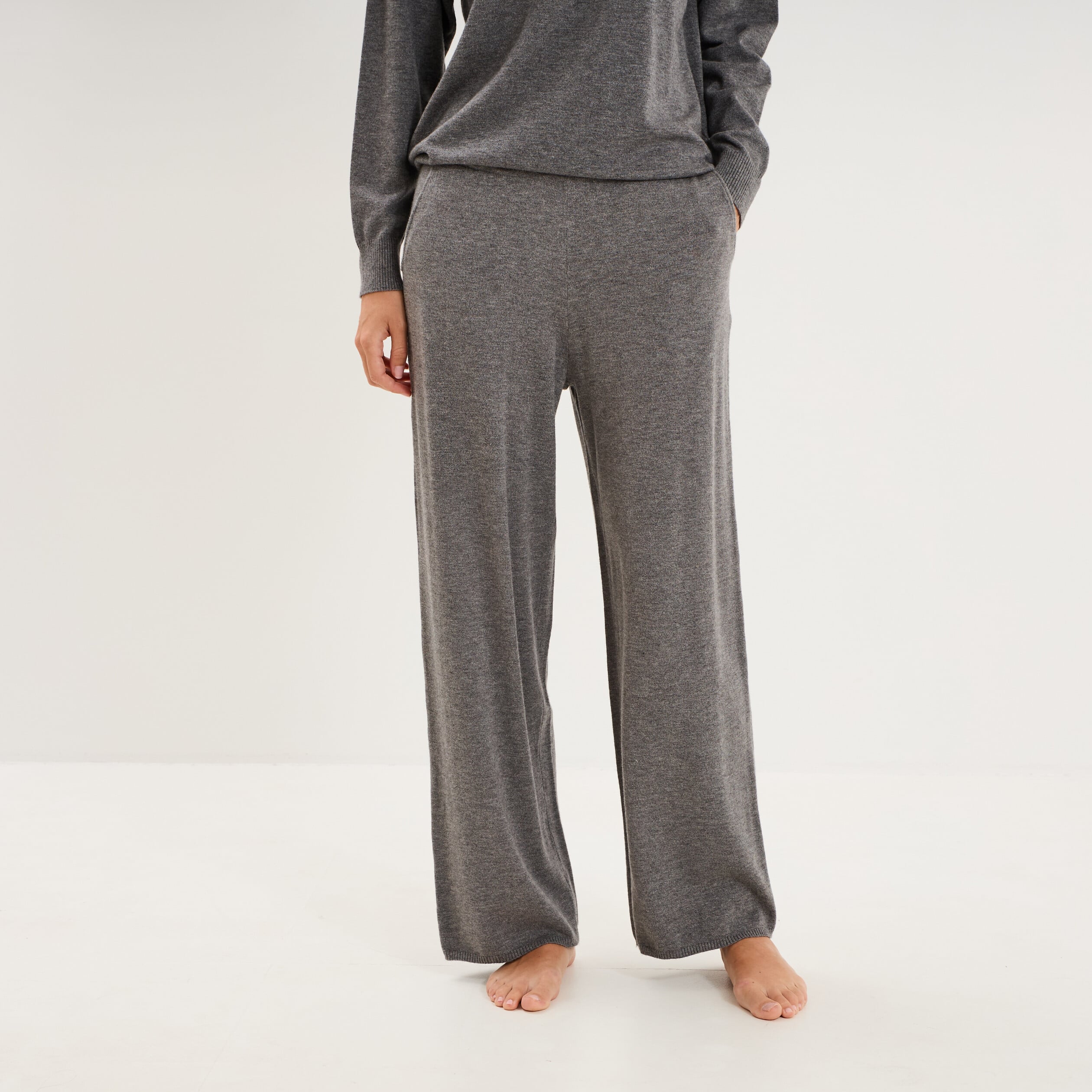 Pantalon de pyjama large en maille gris fonc&eacute; femme