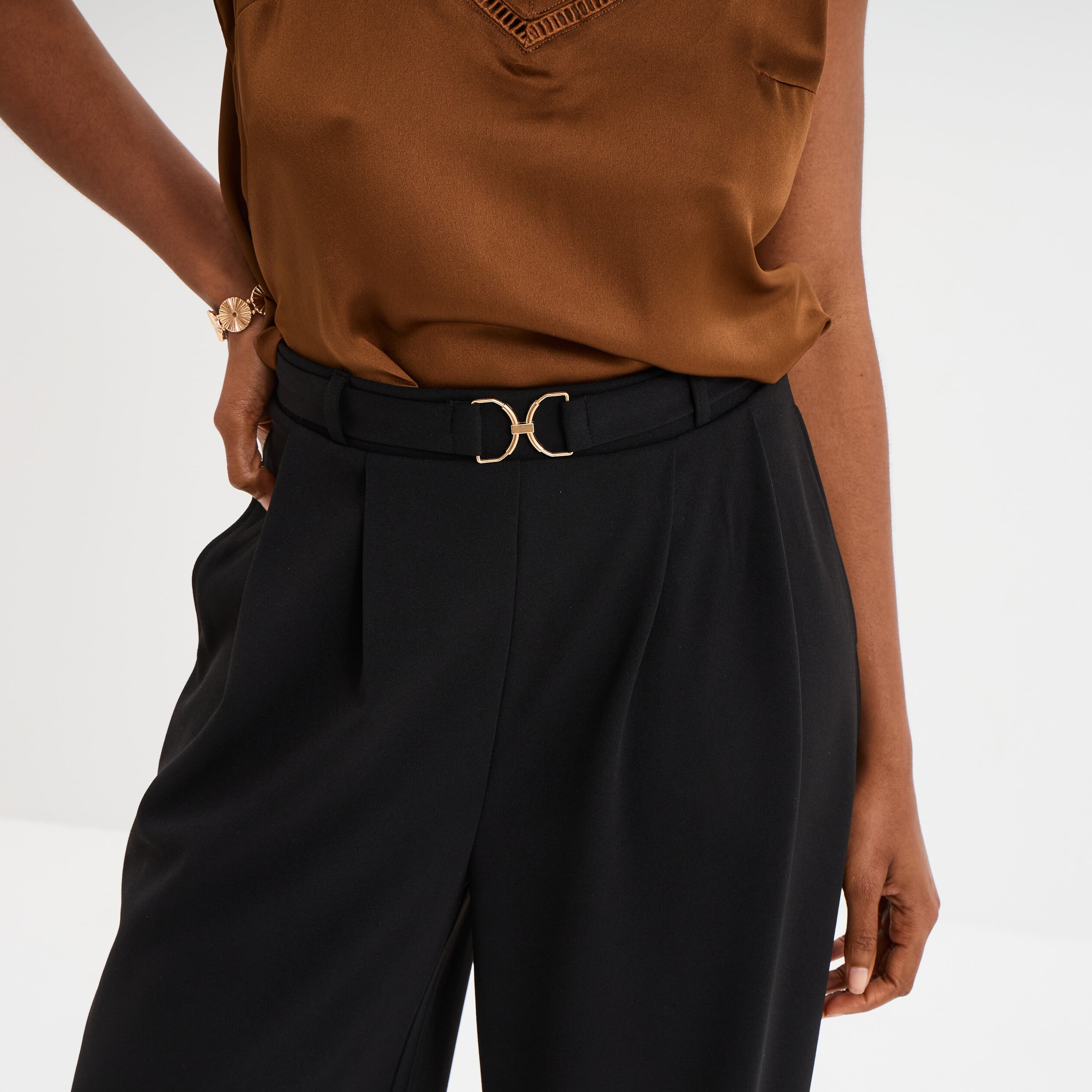 Pantalon &agrave; pinces large fluide noir femme
