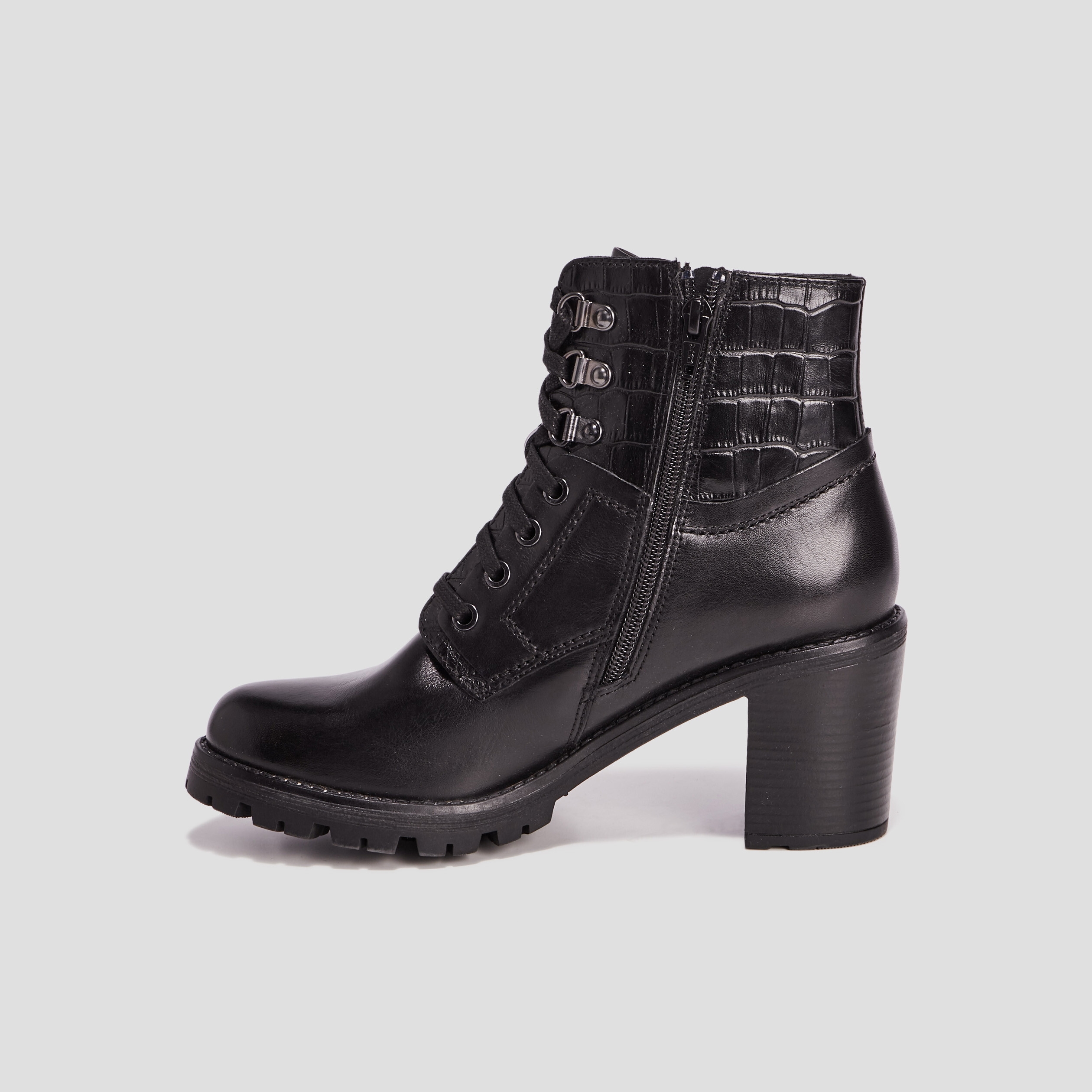 bottines en cuir a talons avec lacage noir femme Bottines en cuir à talons avec laçage noir femme