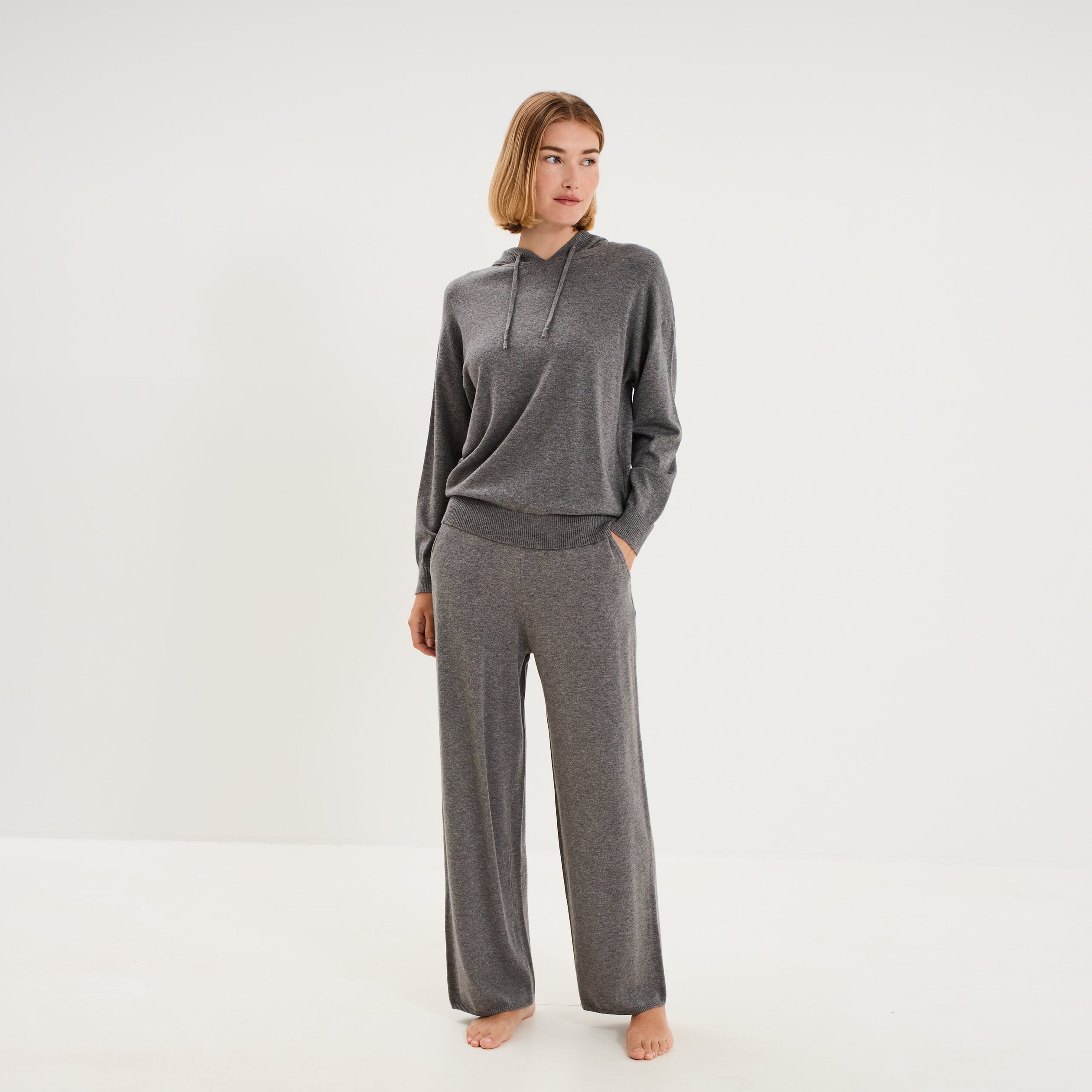 Pantalon de pyjama large en maille gris fonc&eacute; femme