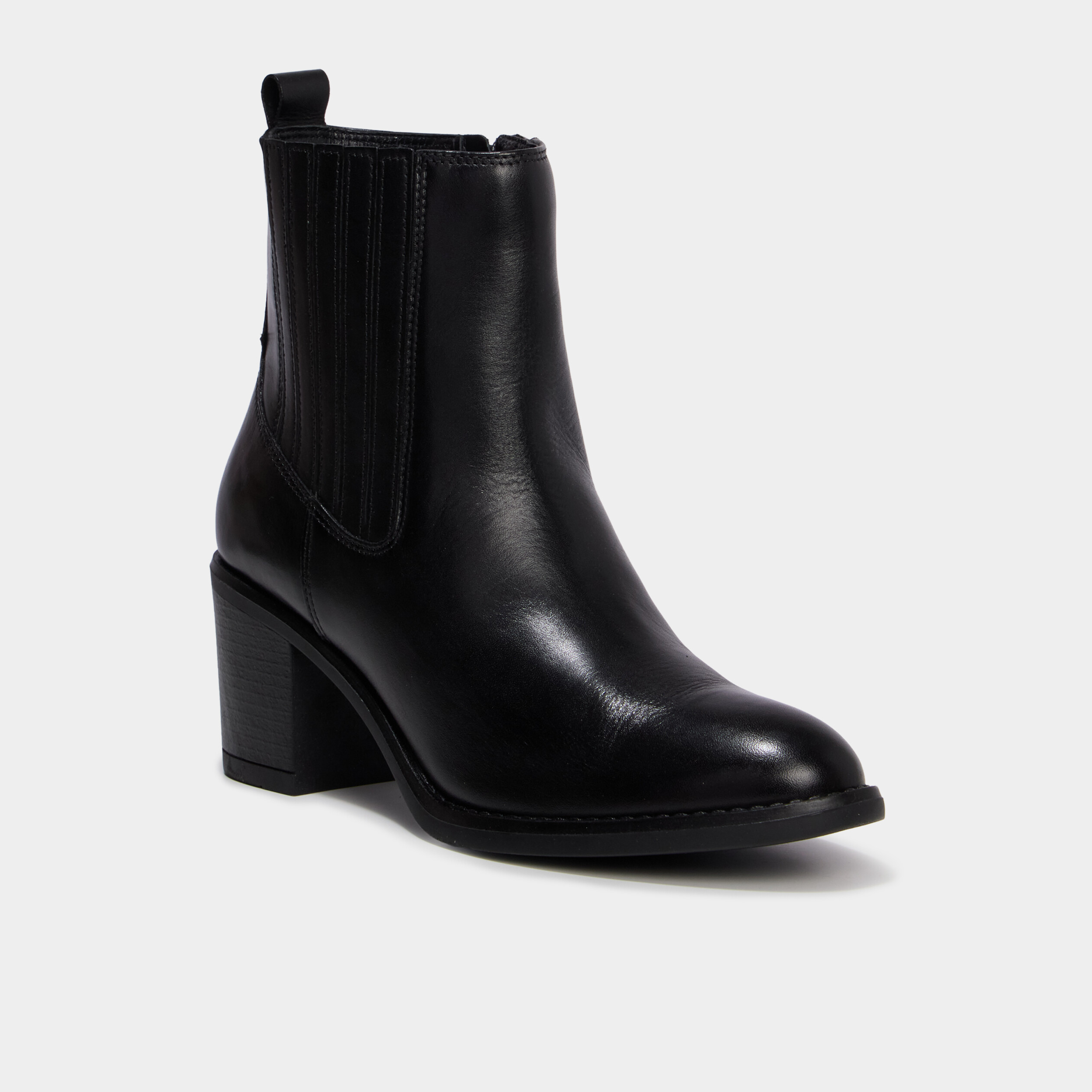 Boots en cuir &agrave; talons noir femme