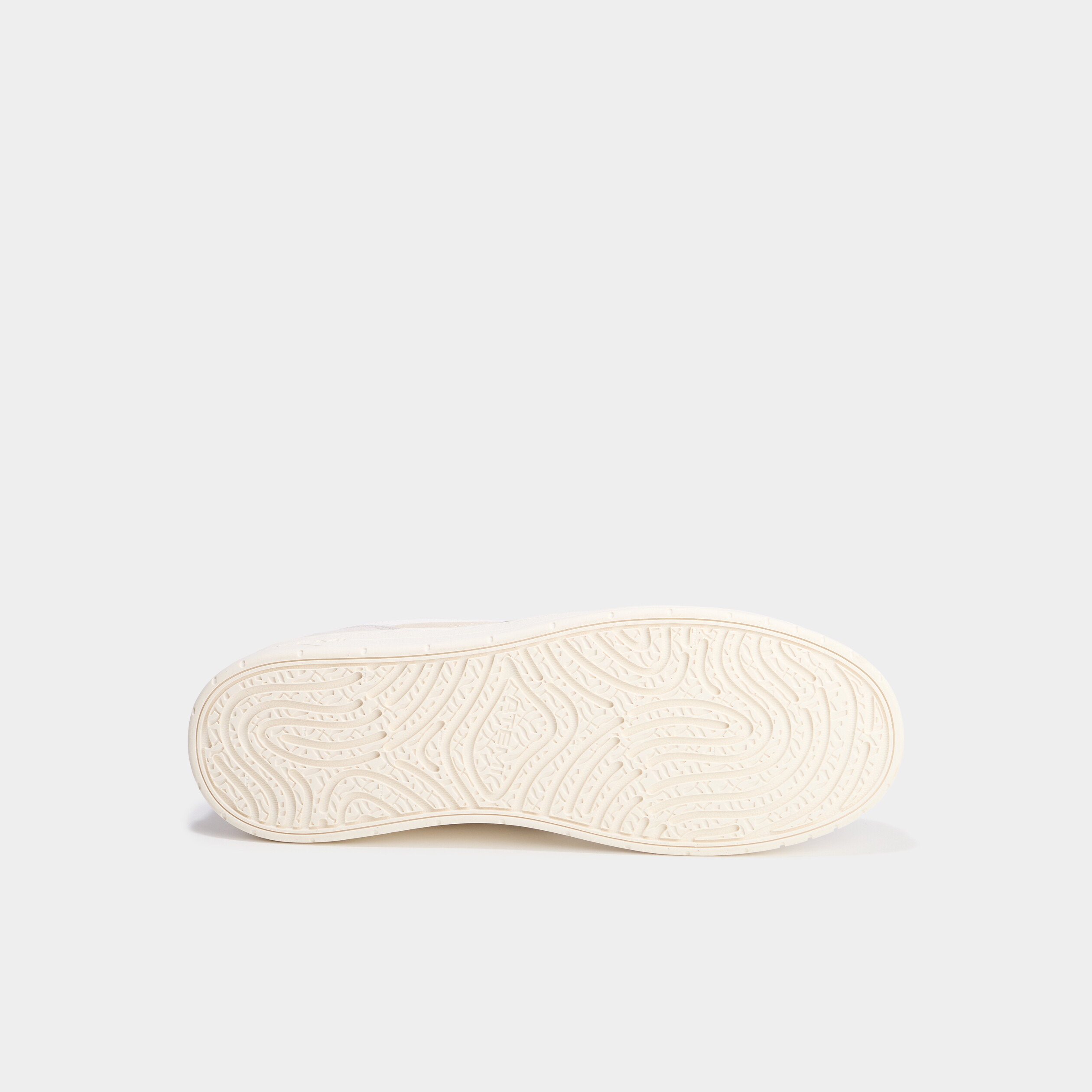 Baskets &agrave; lacets semelle plate sable homme