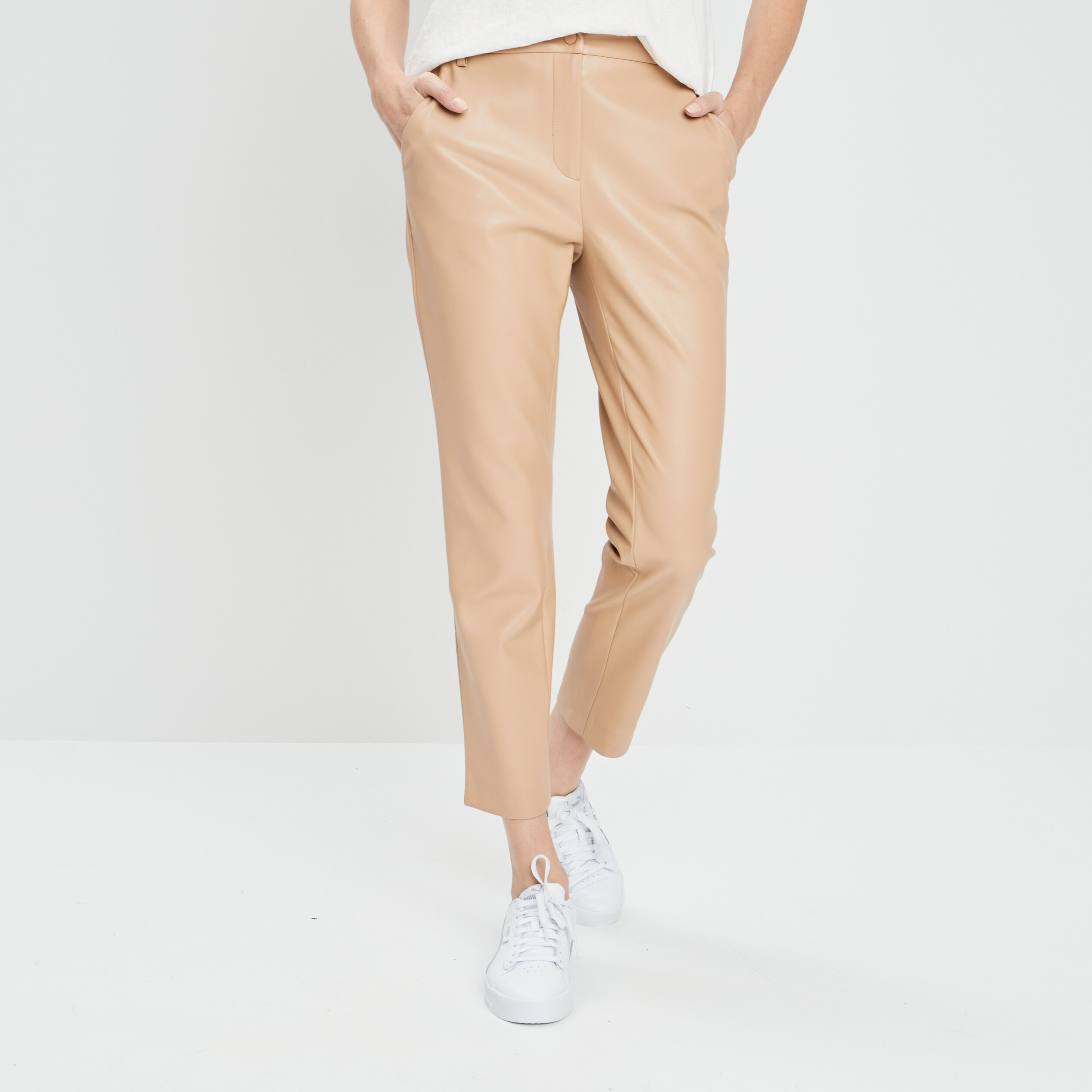 Pantalon ajusté 7/8 ème simili cuir sable femme