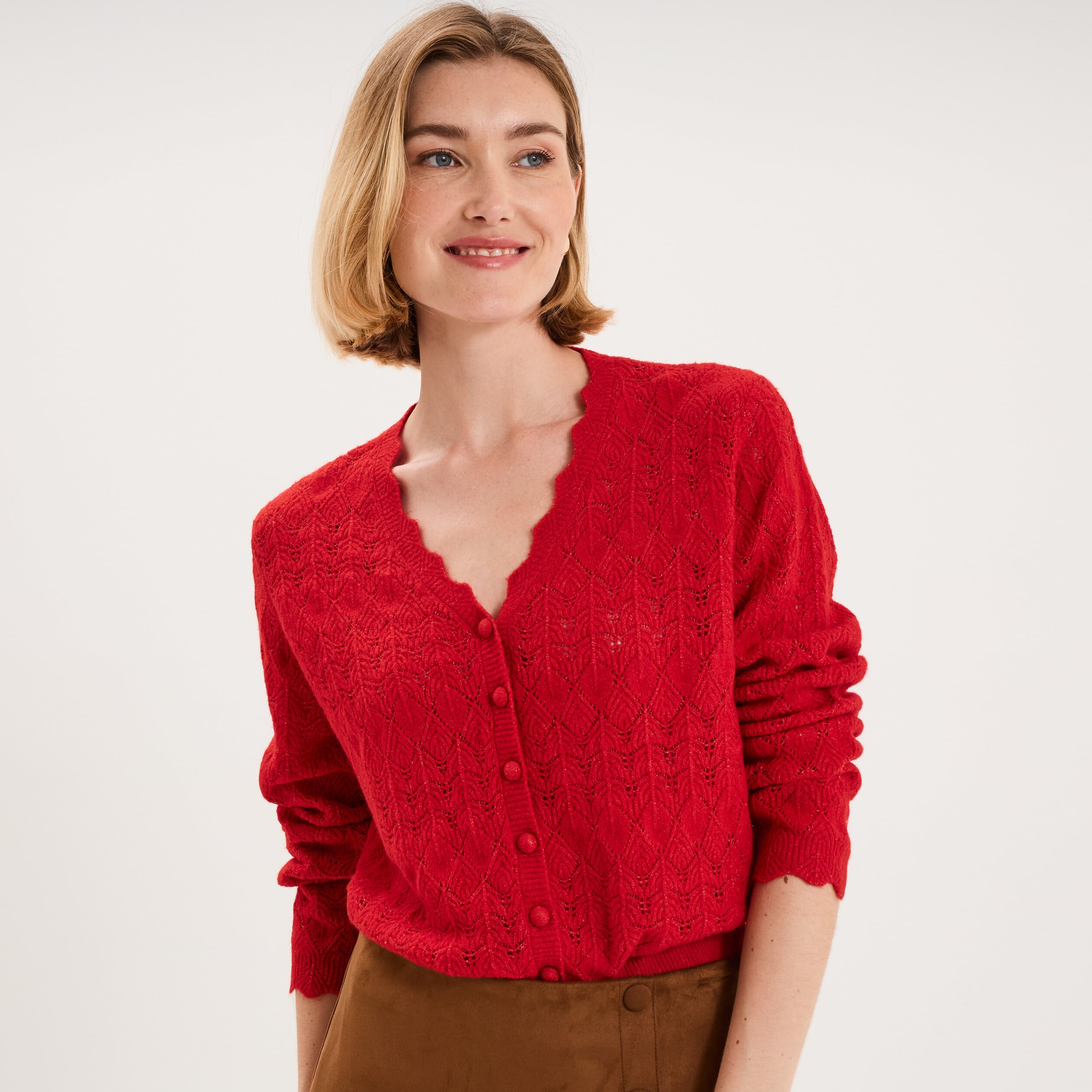 Gilet ajour&eacute; col V manches longues rouge femme