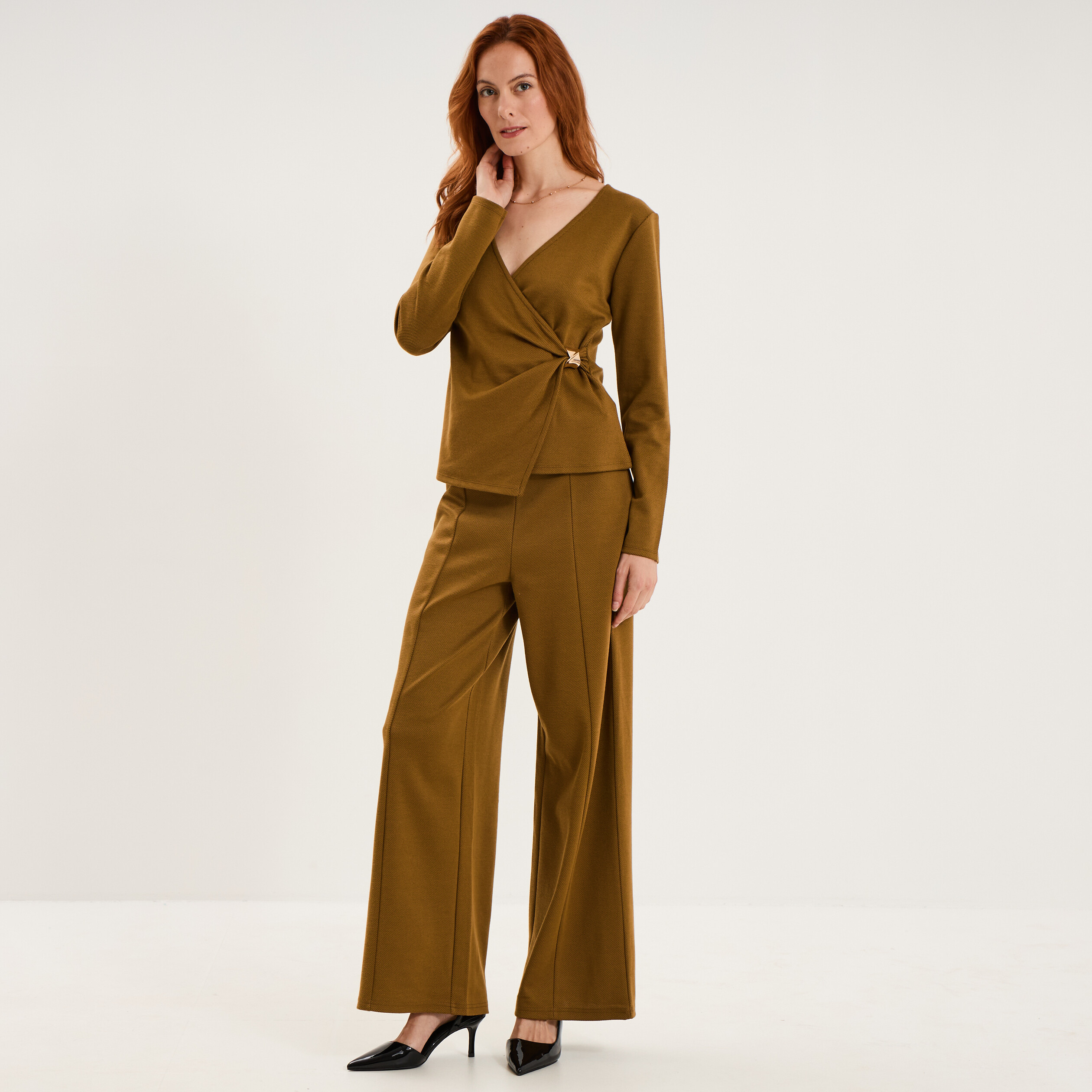 Pantalon large avec boucle vert olive femme
