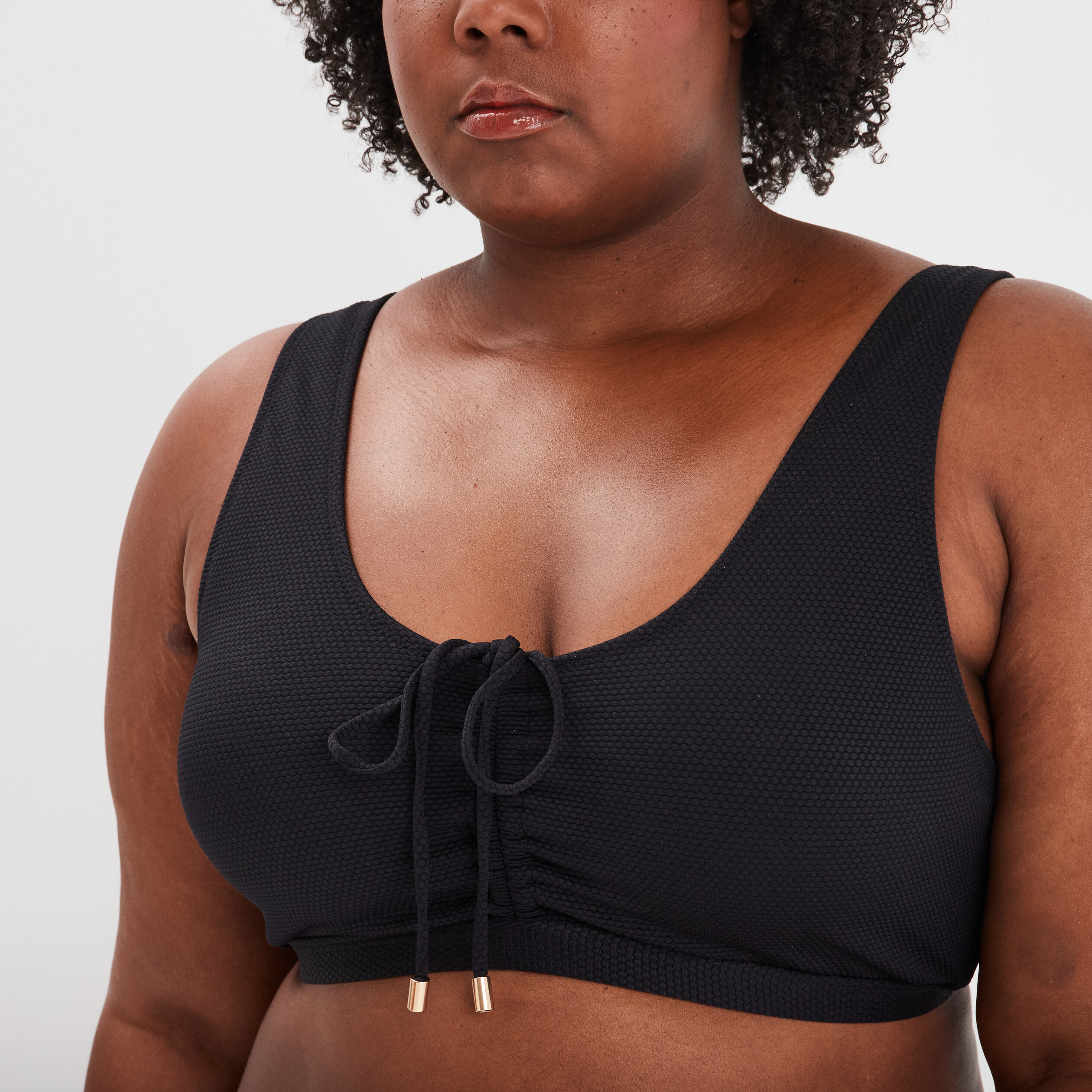 haut de maillot de bain forme brassiere noir femmegt Haut de maillot de bain forme brassière noir femme grande taille