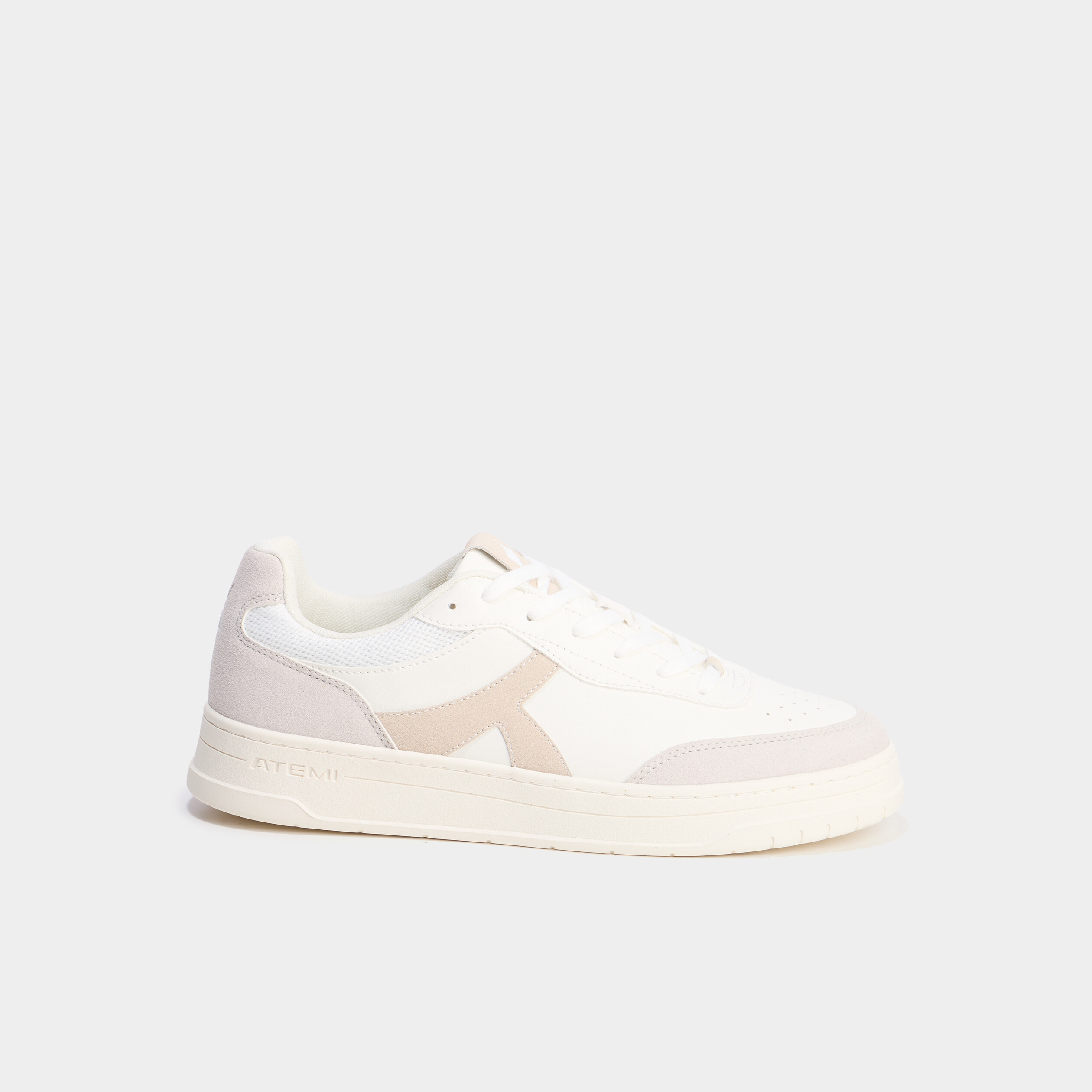 Baskets &agrave; lacets semelle plate sable homme