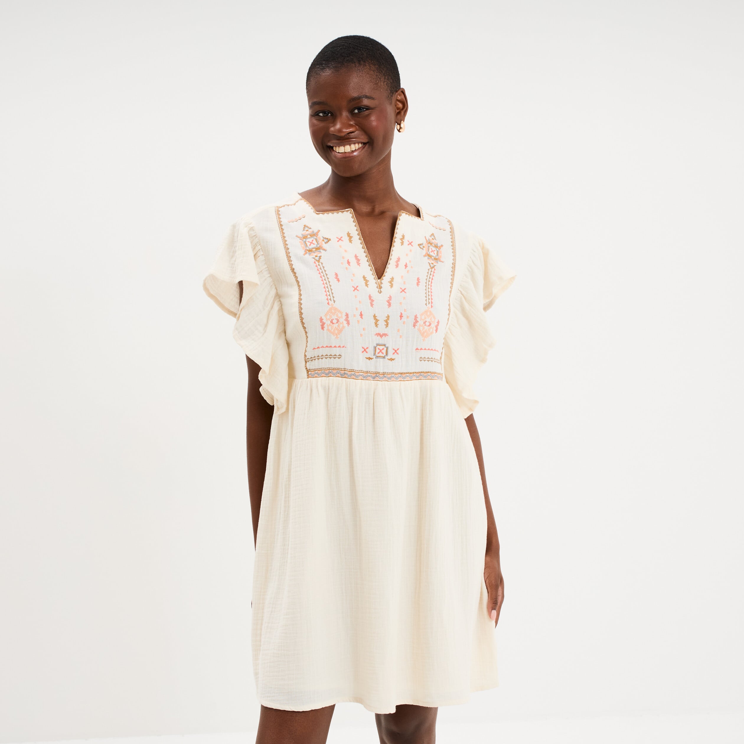 Robe brod&eacute;e manches volants coton creme femme