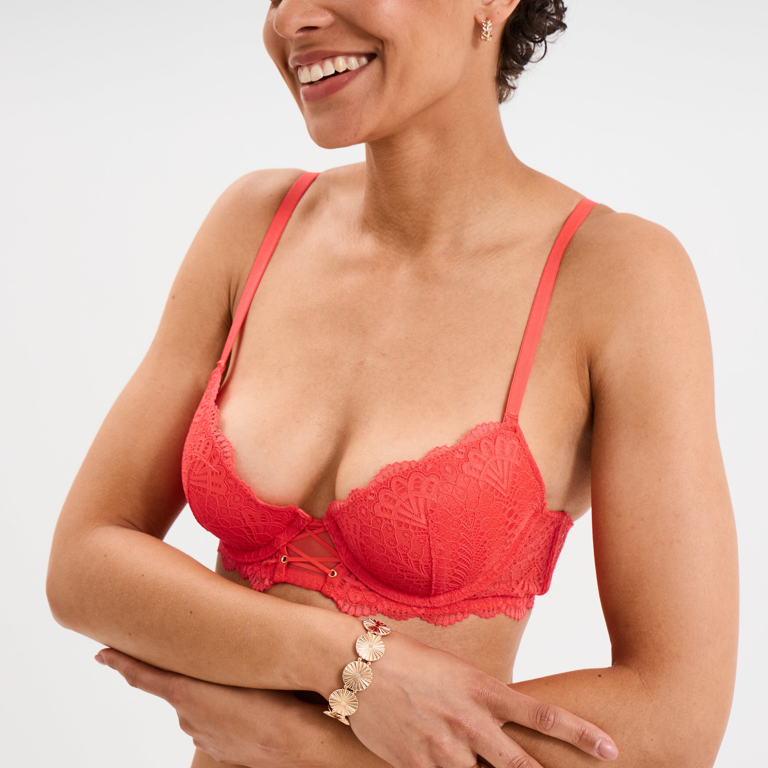 Soutien-gorge push-up padd&eacute; dentelle rouge femme