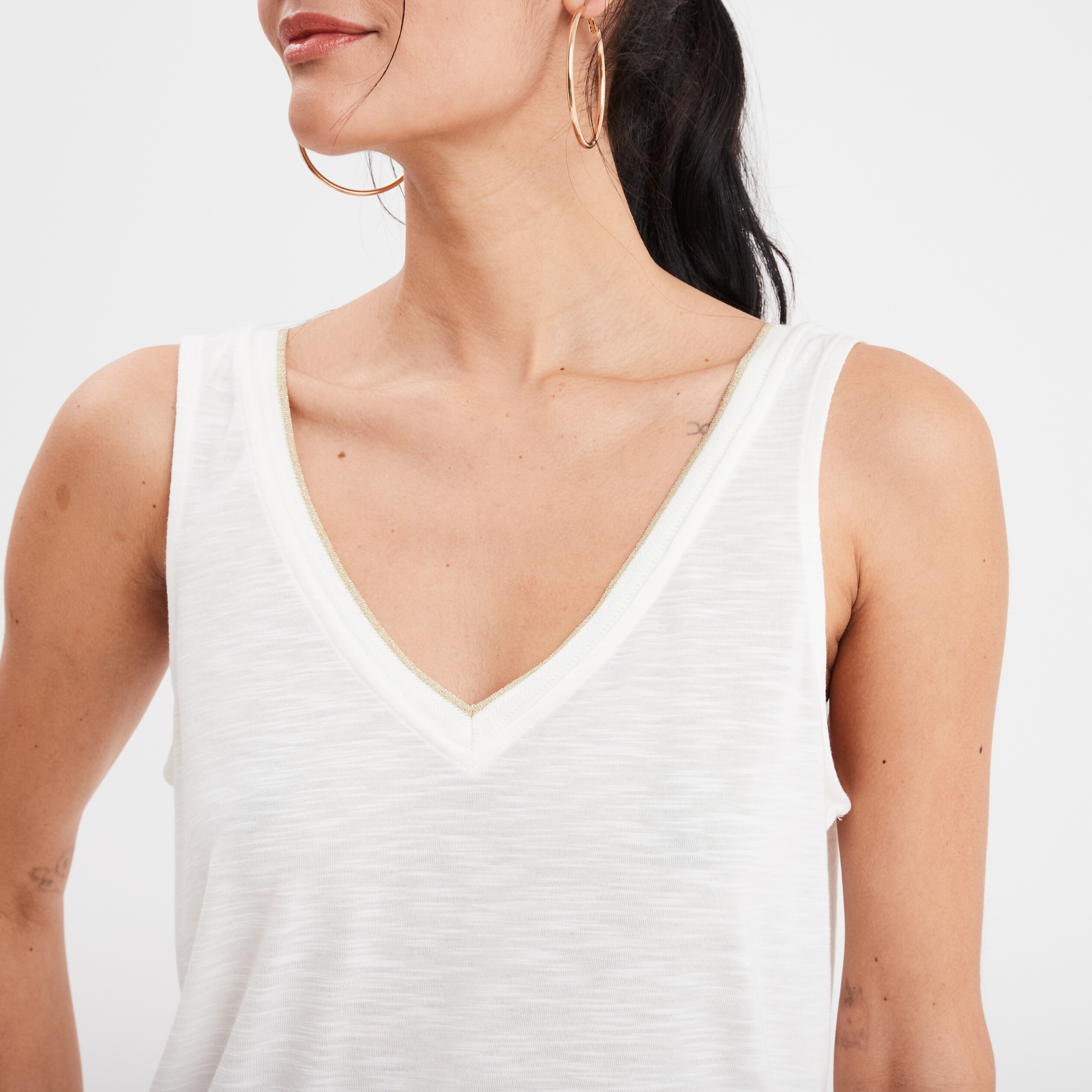 debardeur col en v bretelles larges blanc femme Débardeur col en V bretelles larges blanc femme