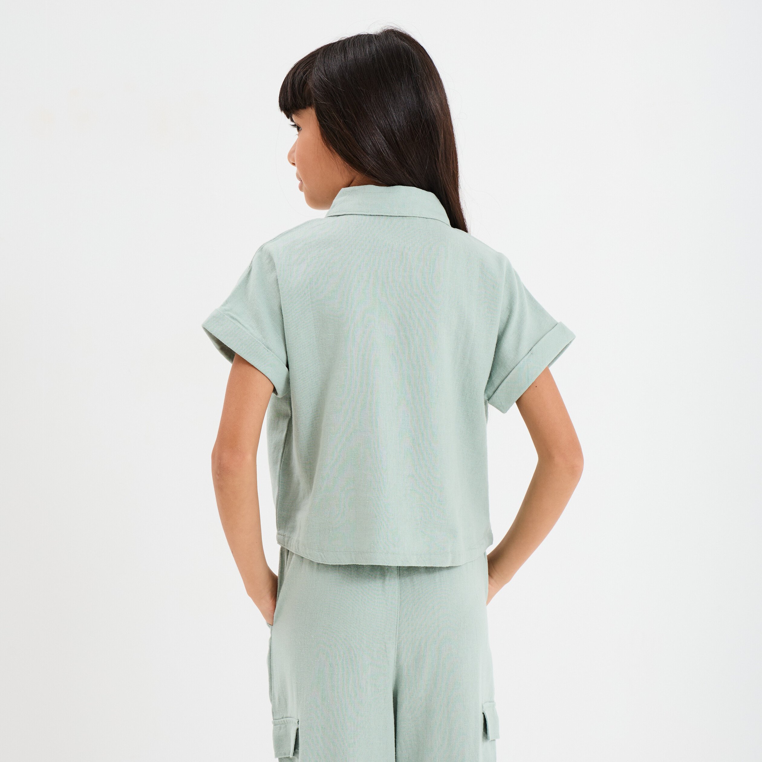 chemise nouee manches courtes en lin vert pastel fille Chemise nouée manches courtes en lin vert pastel fille