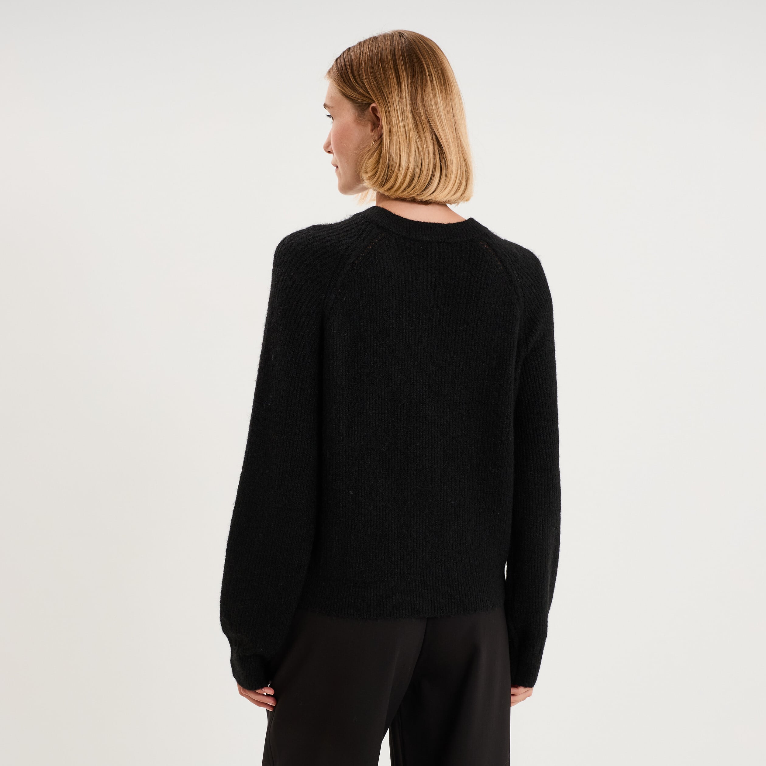 Gilet cardigan col rond boutonn&eacute; noir femme