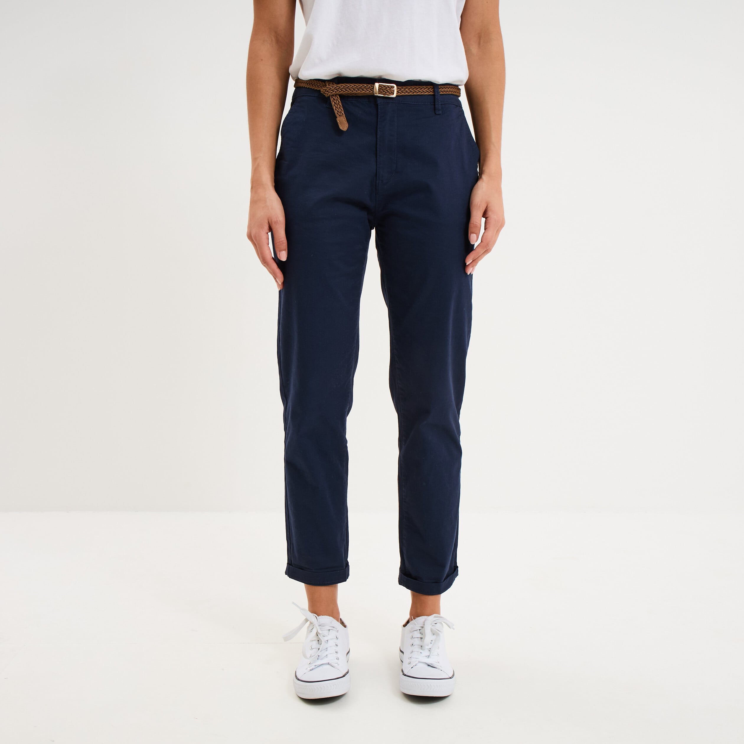 Pantalon chino 7/8&egrave;me ceinture tress&eacute;e bleu marine femme