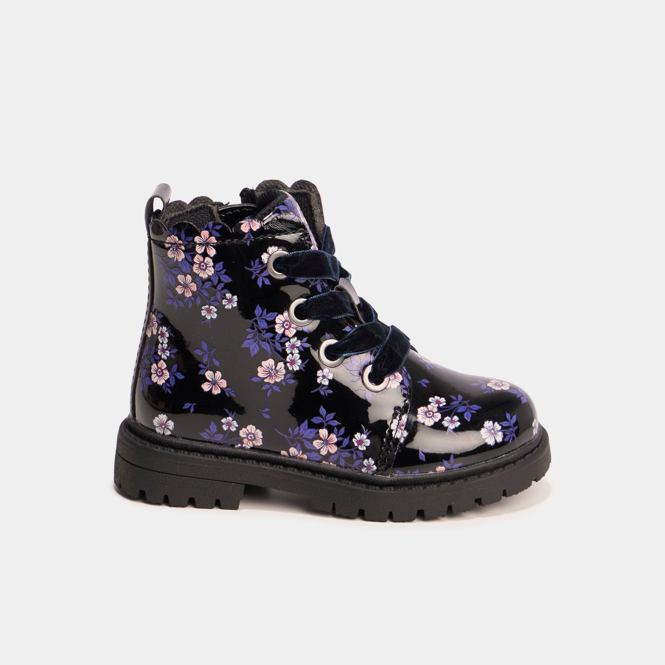 Boots crant&eacute;es &agrave; lacets noir b&eacute;b&eacute; fille