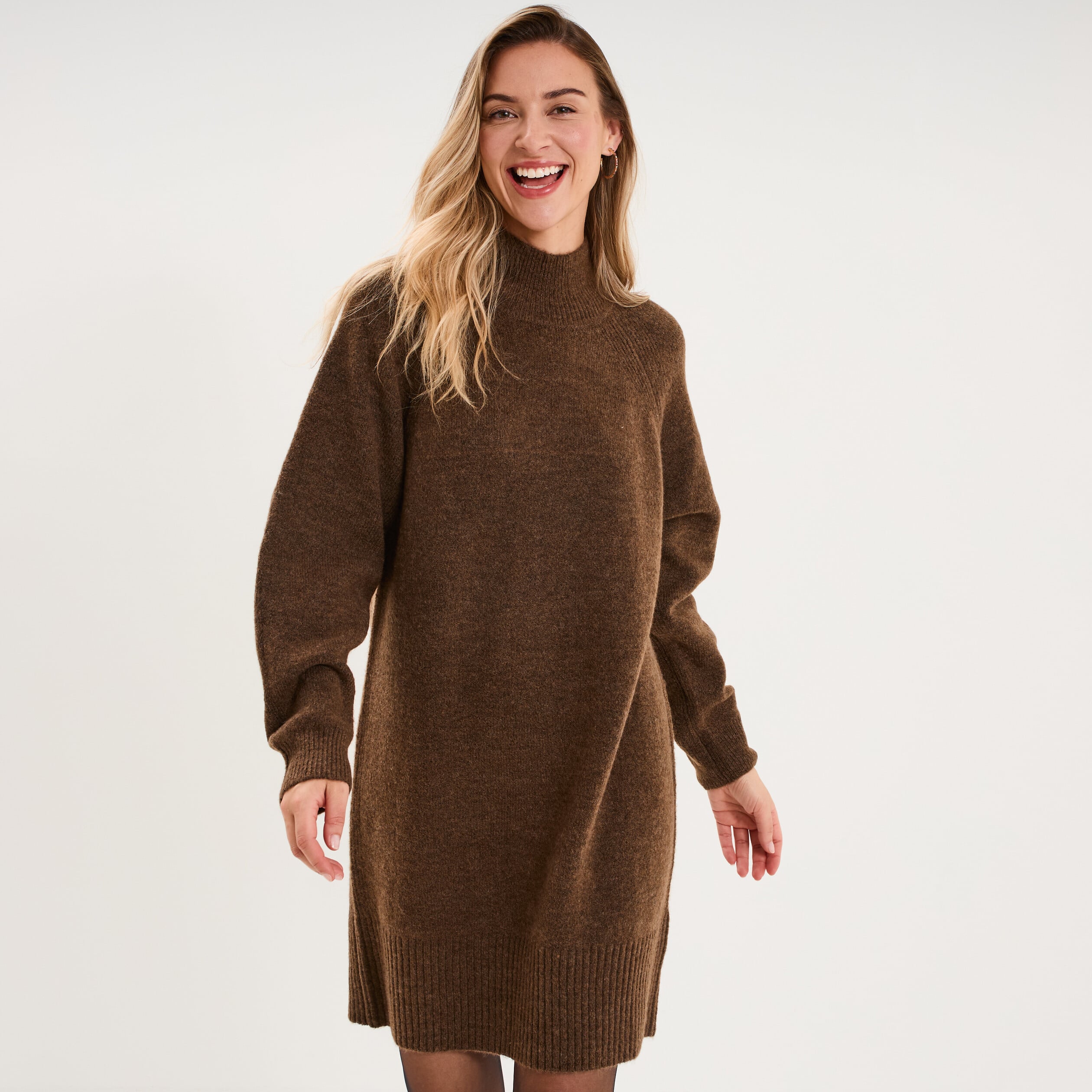 Robe pull col montant manches longues marron femme