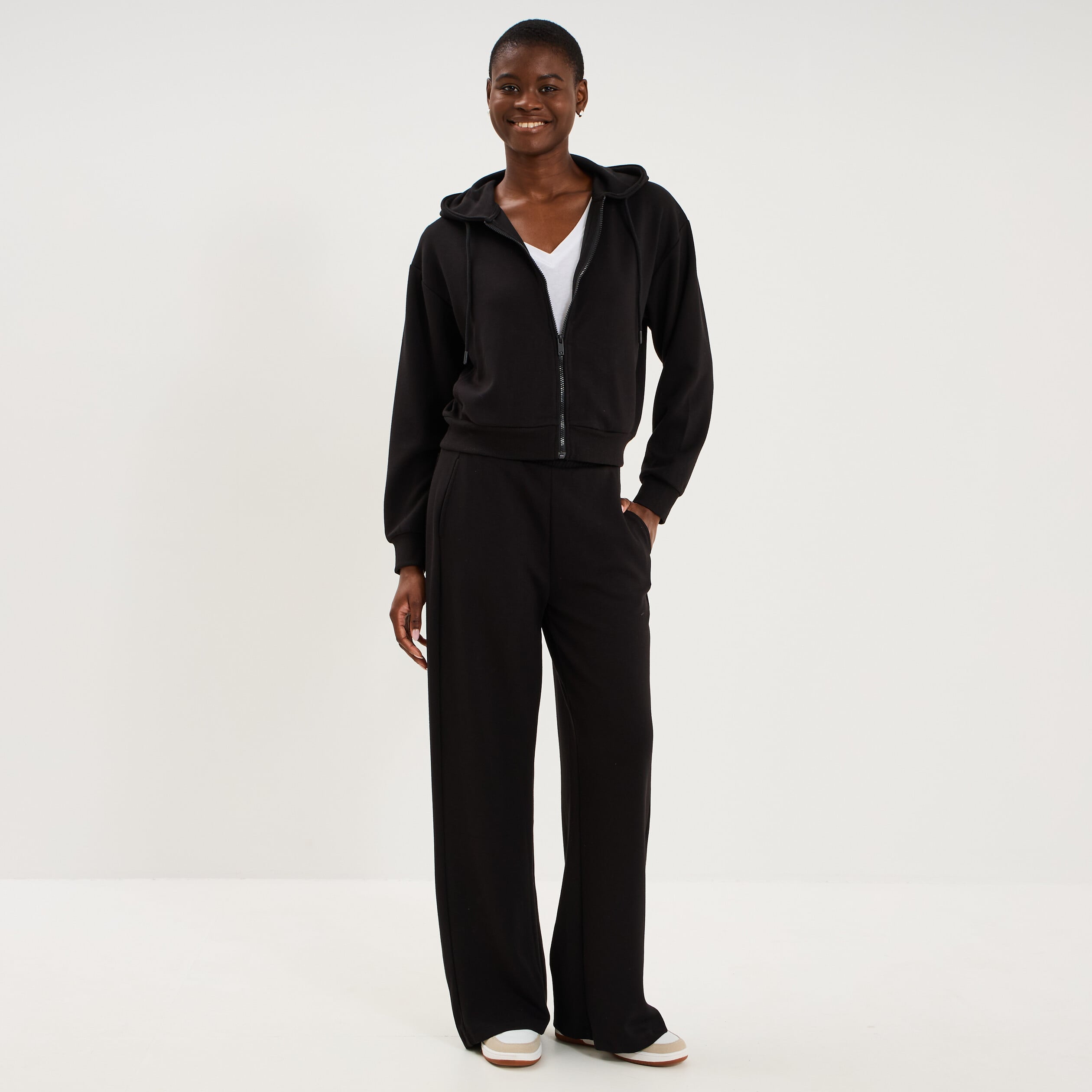 Pantalon de jogging large molletonn&eacute; noir femme