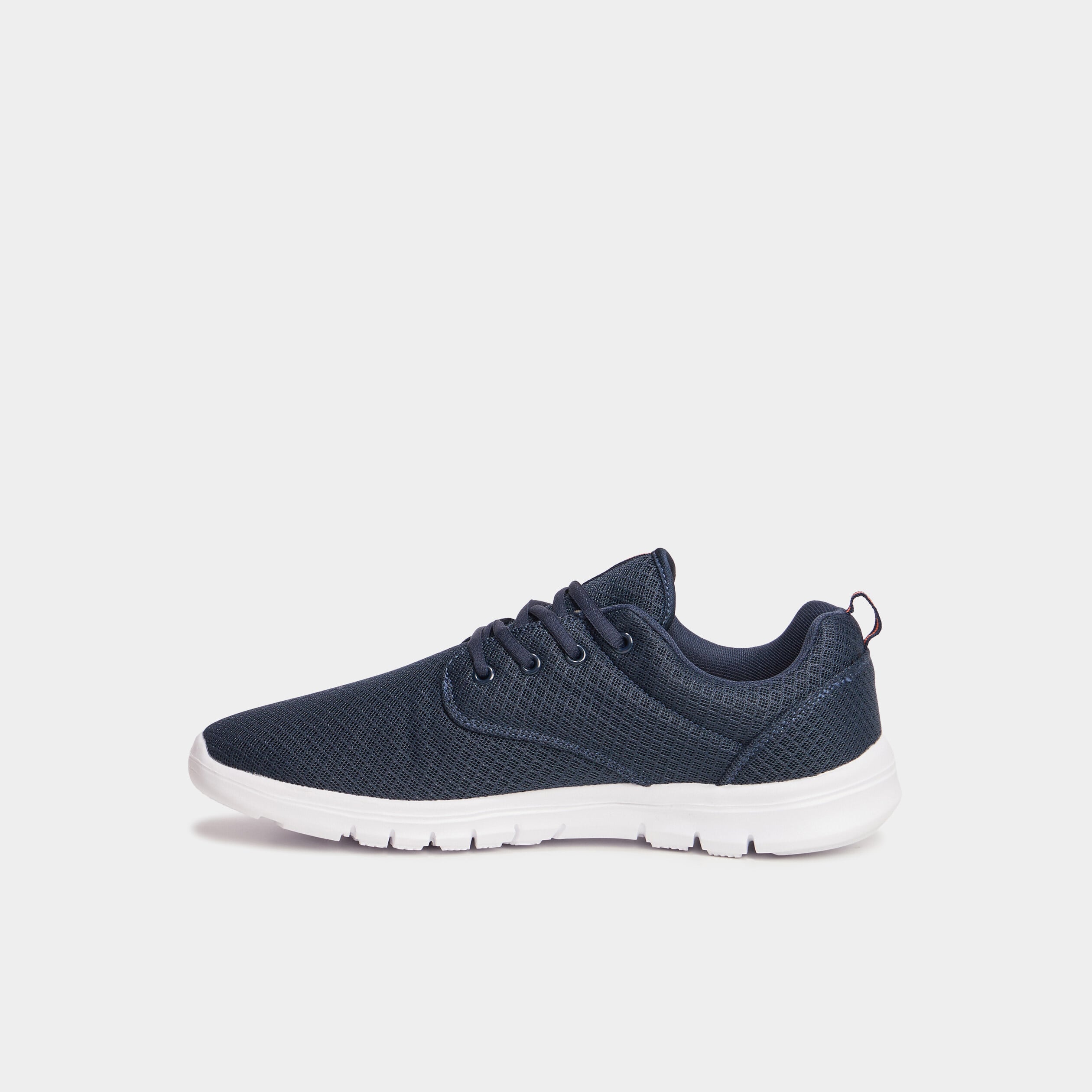 Baskets plates running crant&eacute;es bleu marine homme