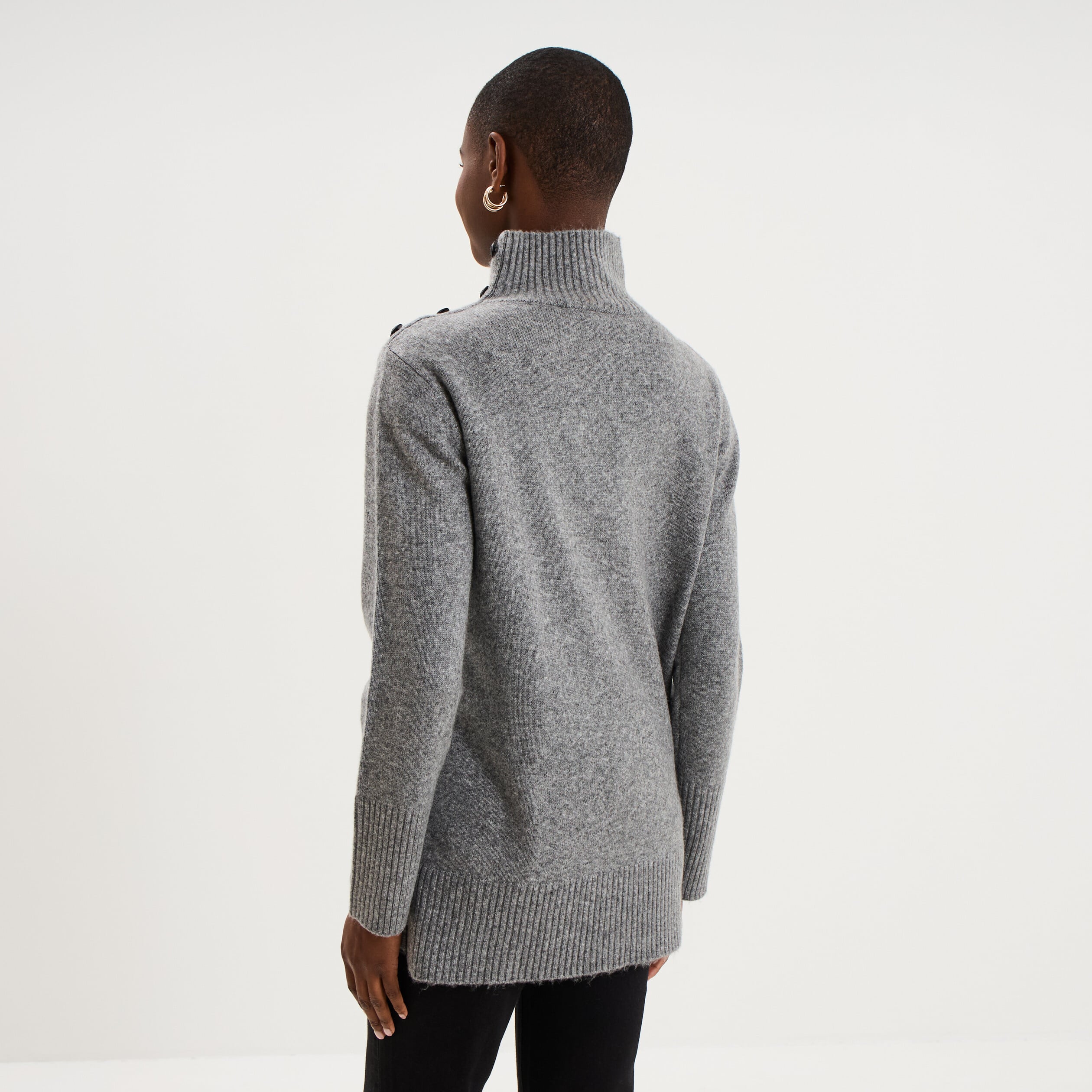 Pull col montant &agrave; boutons gris femme