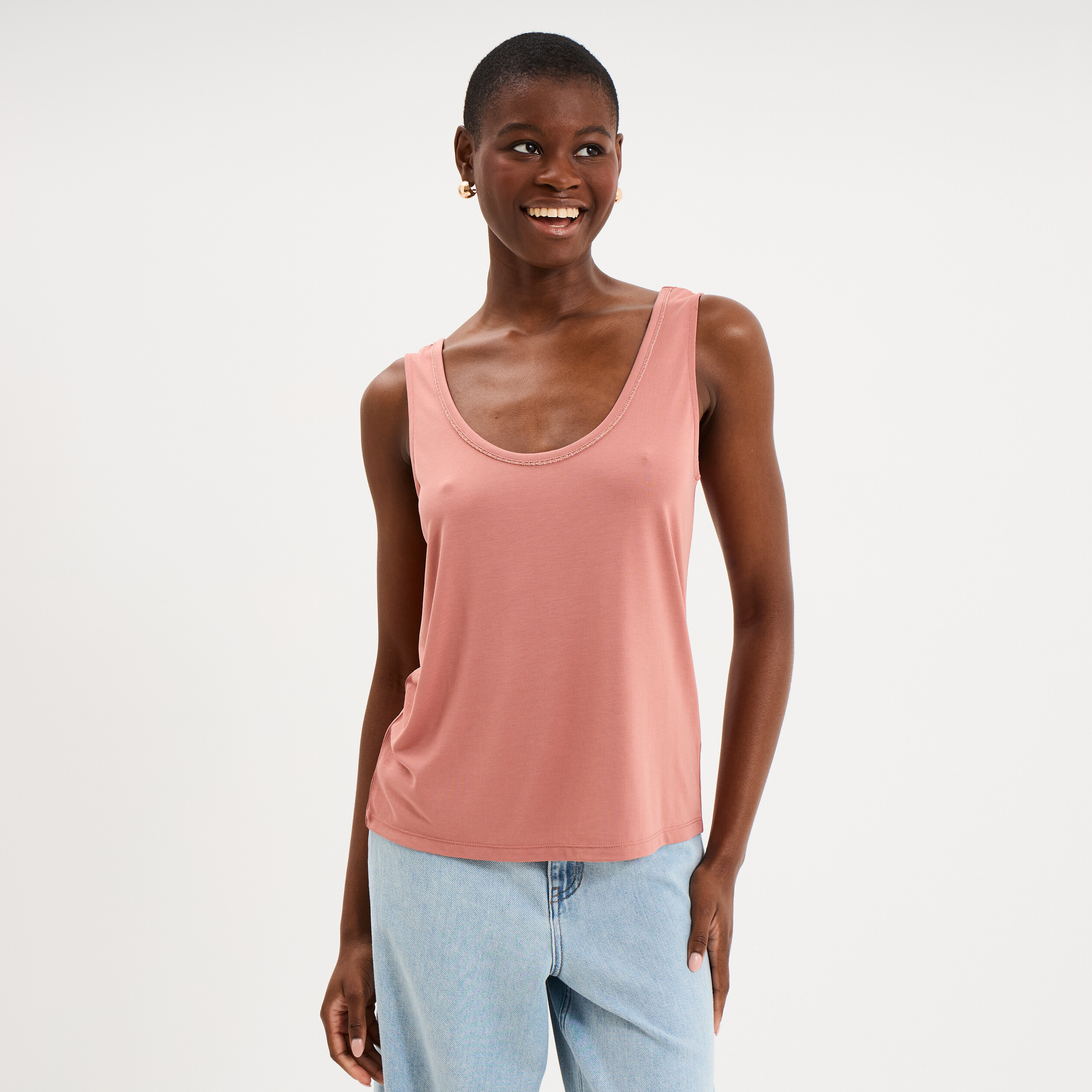 D&eacute;bardeur col U sans manches terracotta femme