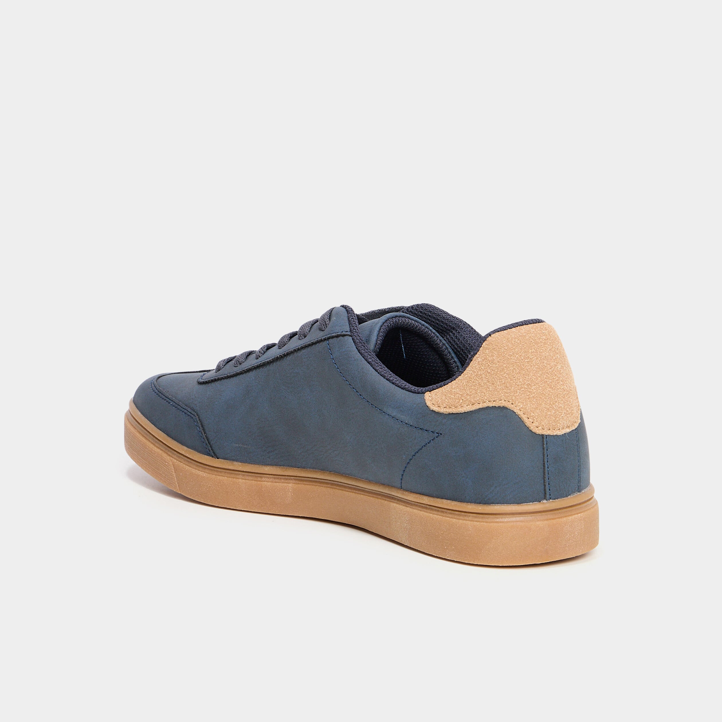 Tennis basses &agrave; lacets bleu marine homme