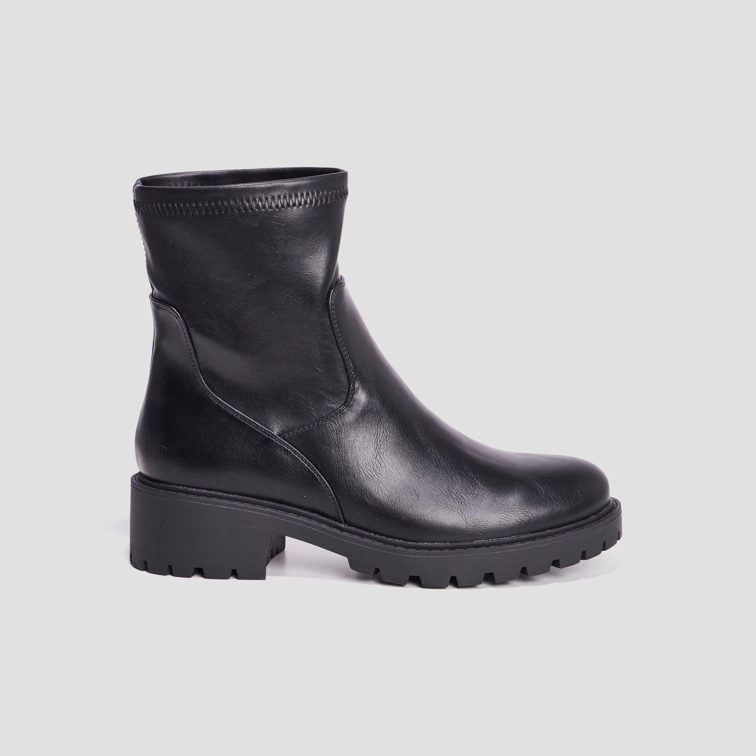 Bottines ranger crant&eacute;es bout rond noir femme