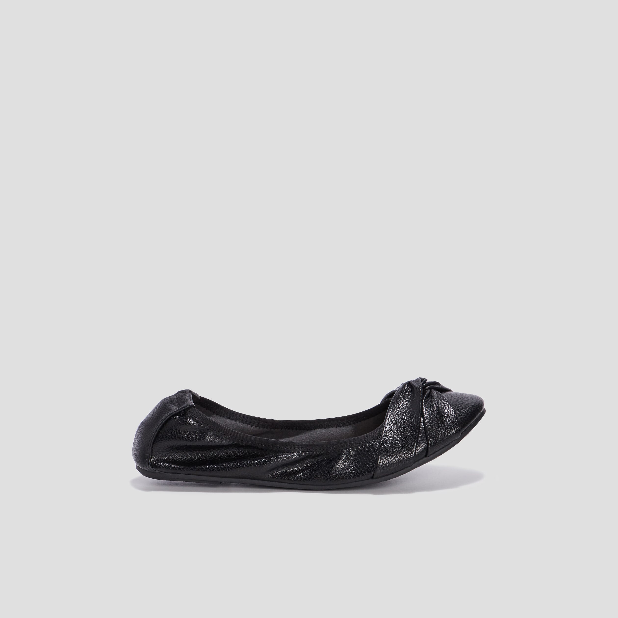 Ballerines plates d&eacute;tail effet nou&eacute; noir femme