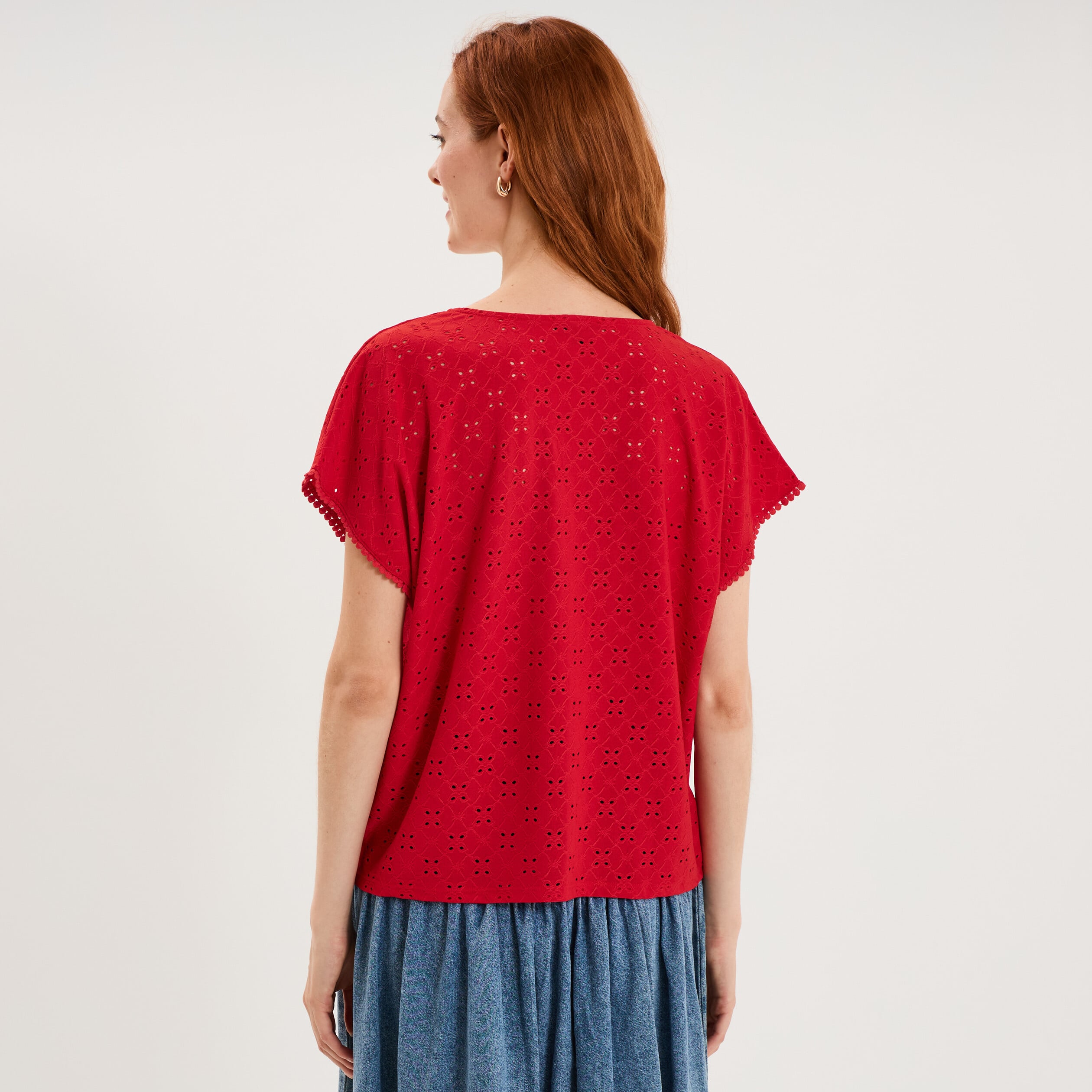 T-shirt dentelle avec boutons rouge femme