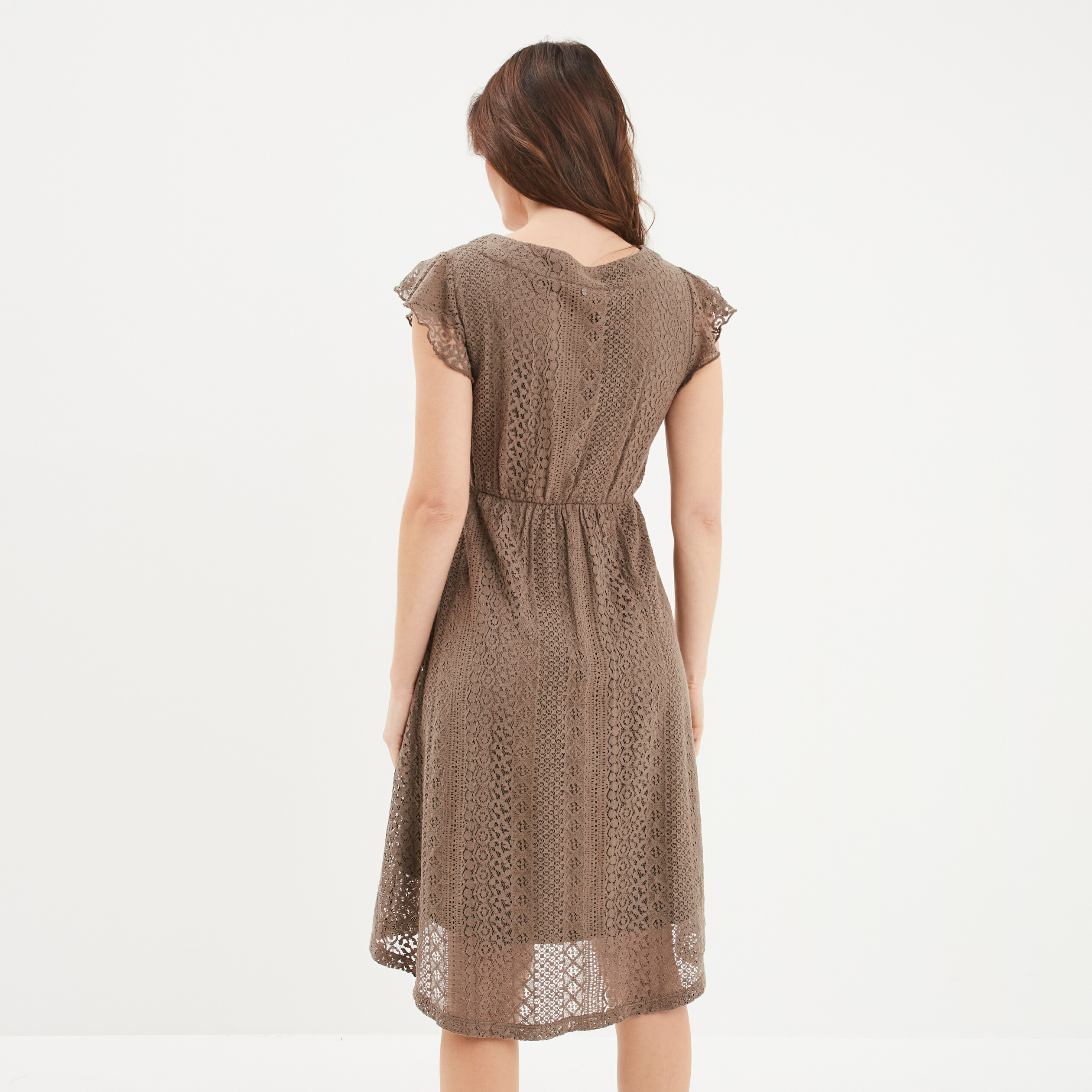 Robe longueur genou dentelle &eacute;vas&eacute;e marron fonc&eacute; femme