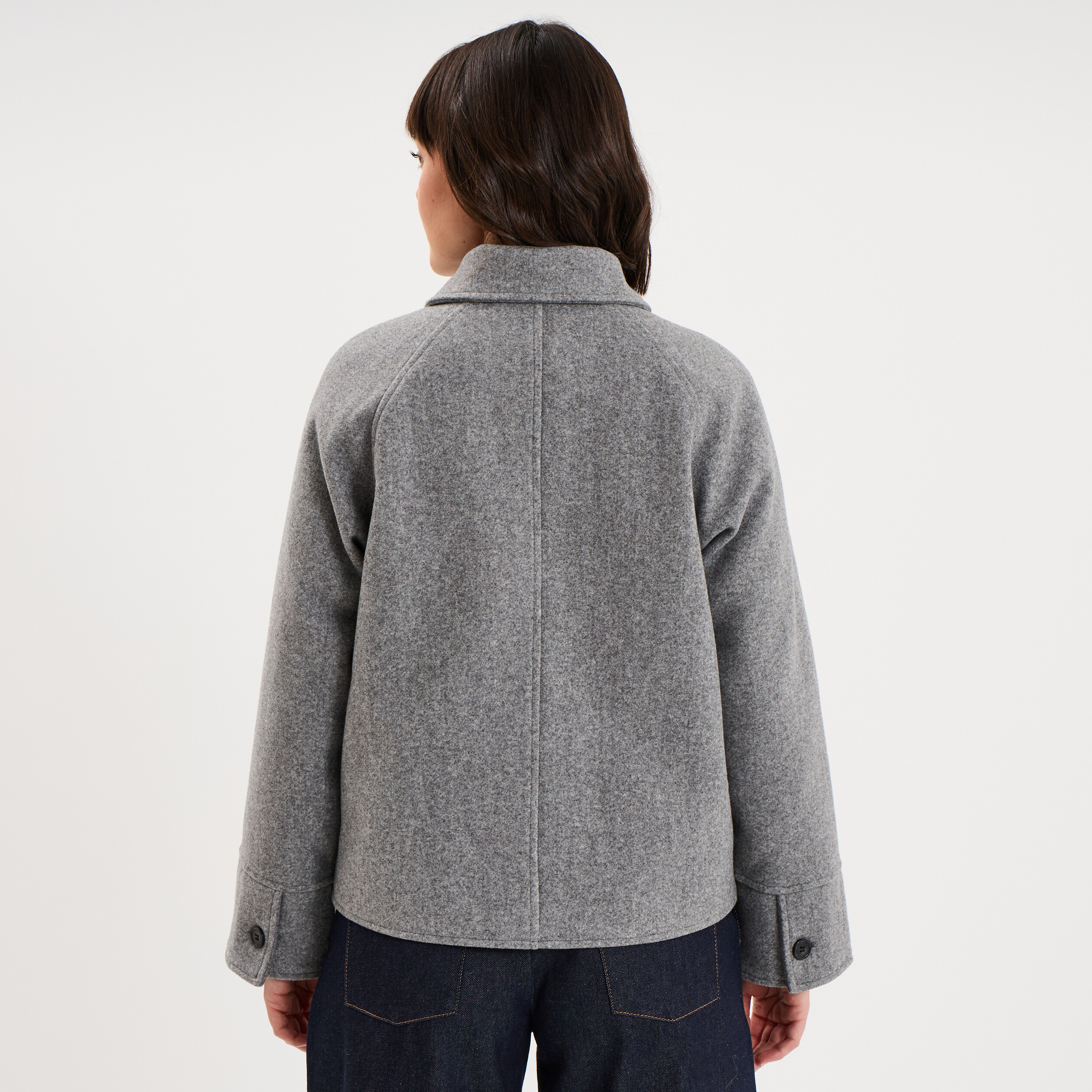 Veste courte oversize boutonn&eacute;e gris femme