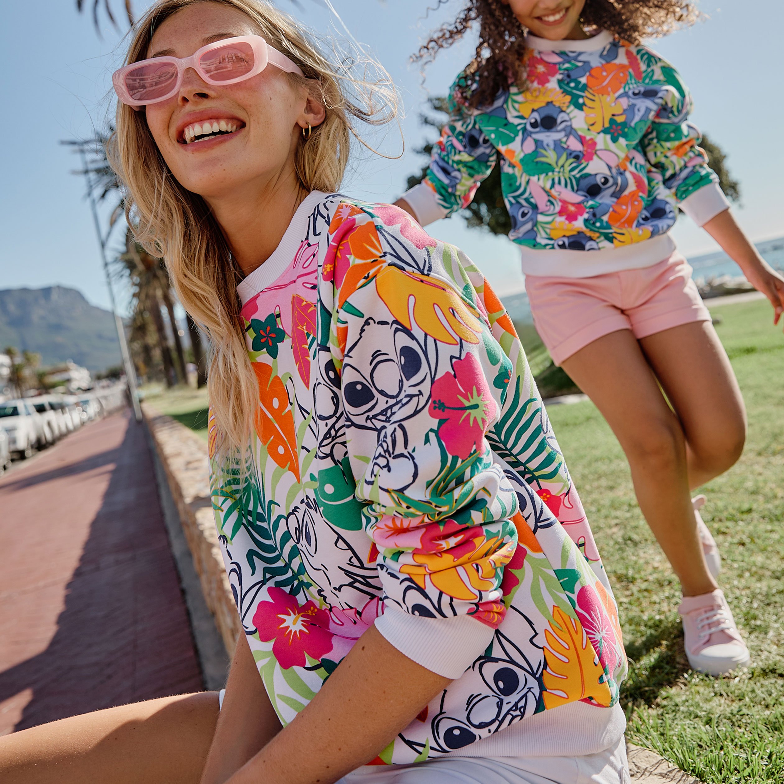 sweat col rond manches longues stitch multicolore femme Sweat col rond manches longues Stitch multicolore femme