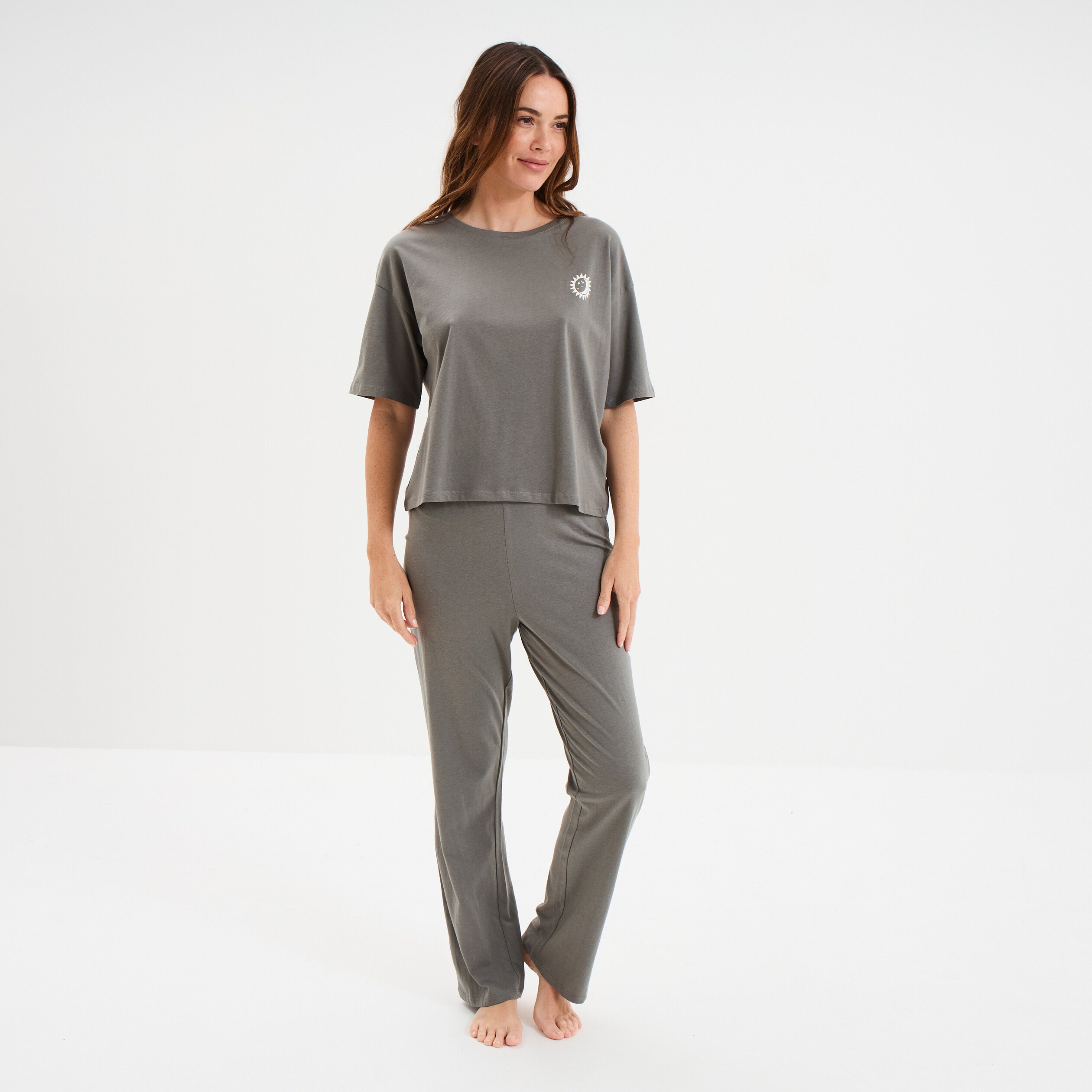 ensemble pyjama pantalon et t shirt vert kaki femme Ensemble pyjama pantalon et t-shirt vert kaki femme