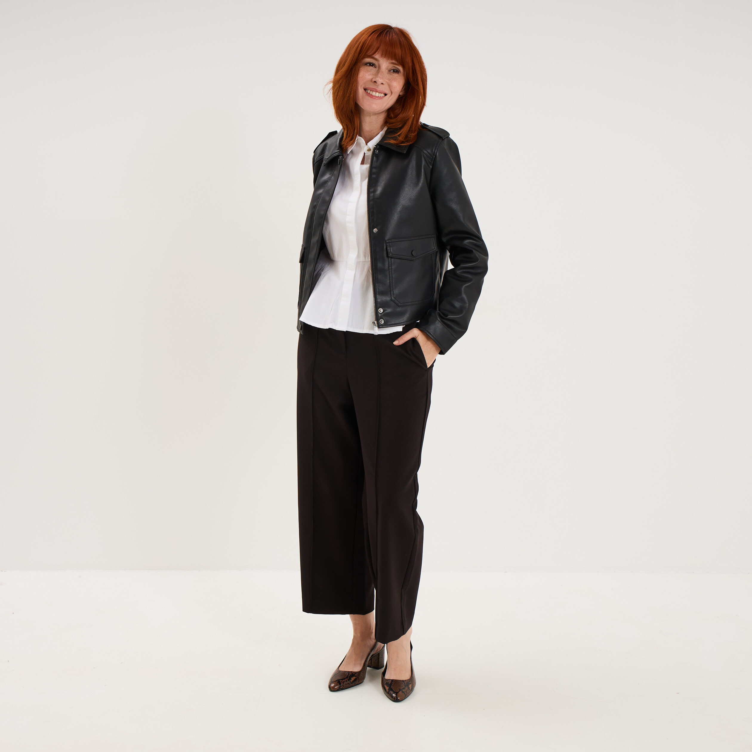 Veste similicuir col chemise courte noir femme