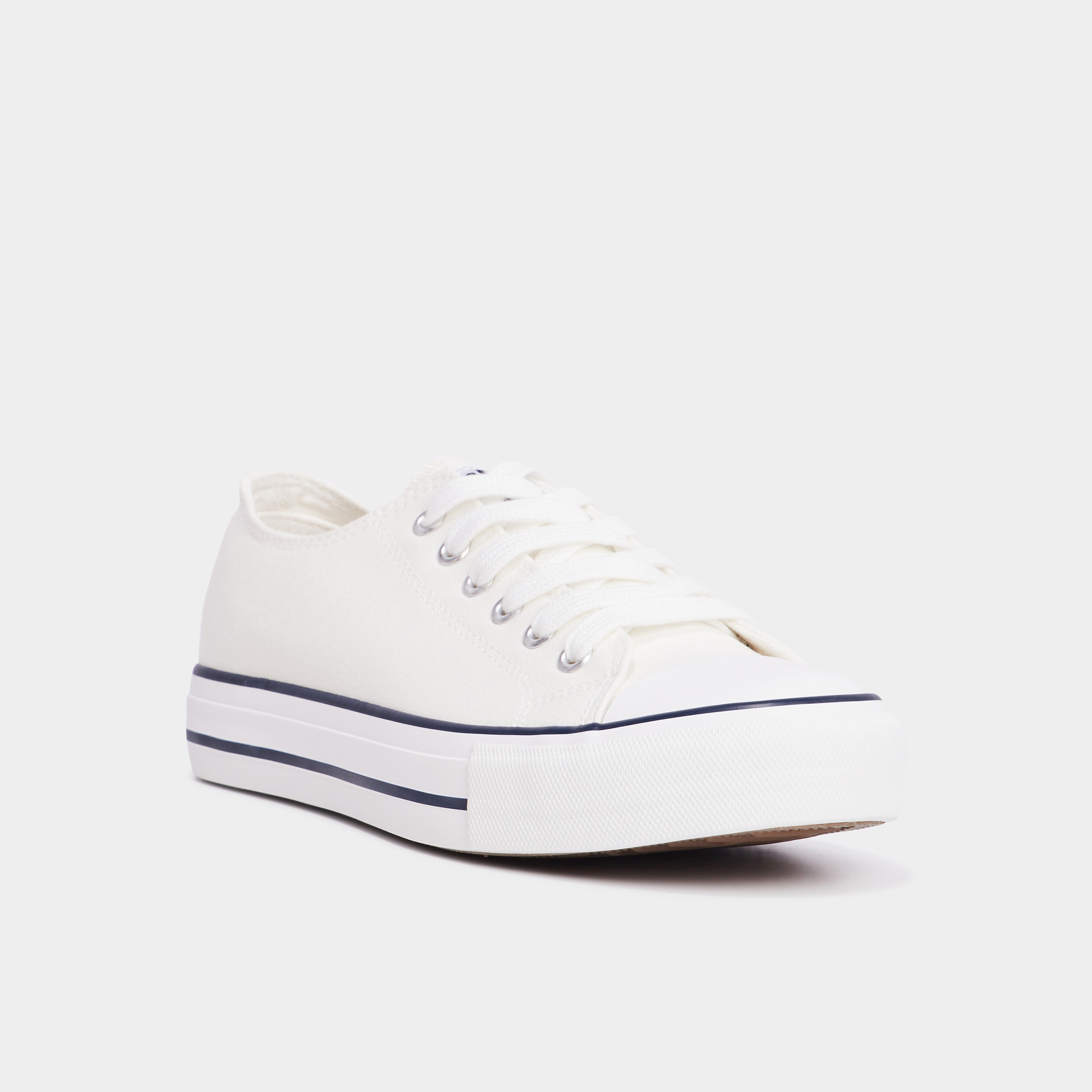 Tennis en toile &agrave; lacets blanc femme
