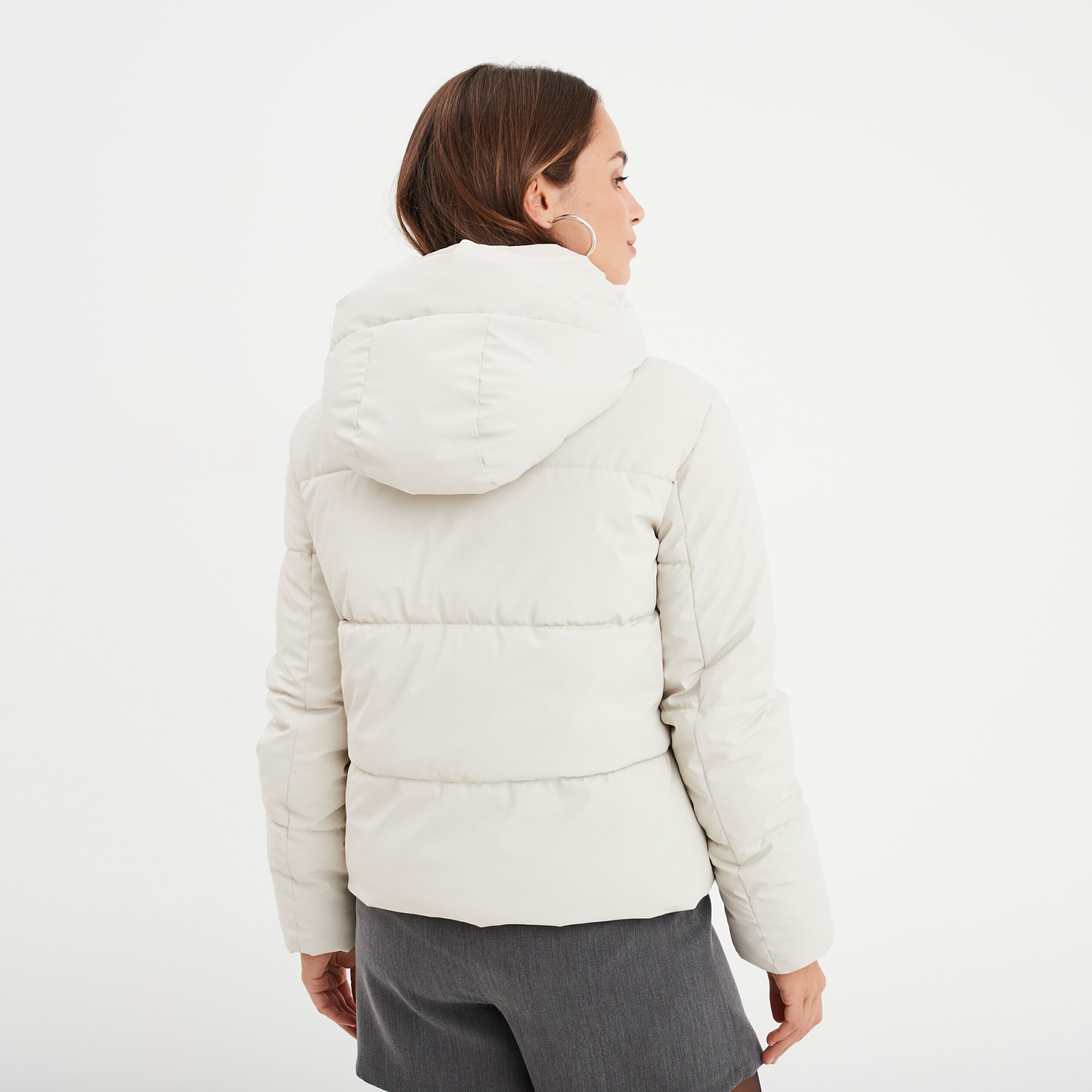 Doudoune courte imperm&eacute;able &agrave; capuche ivoire femme