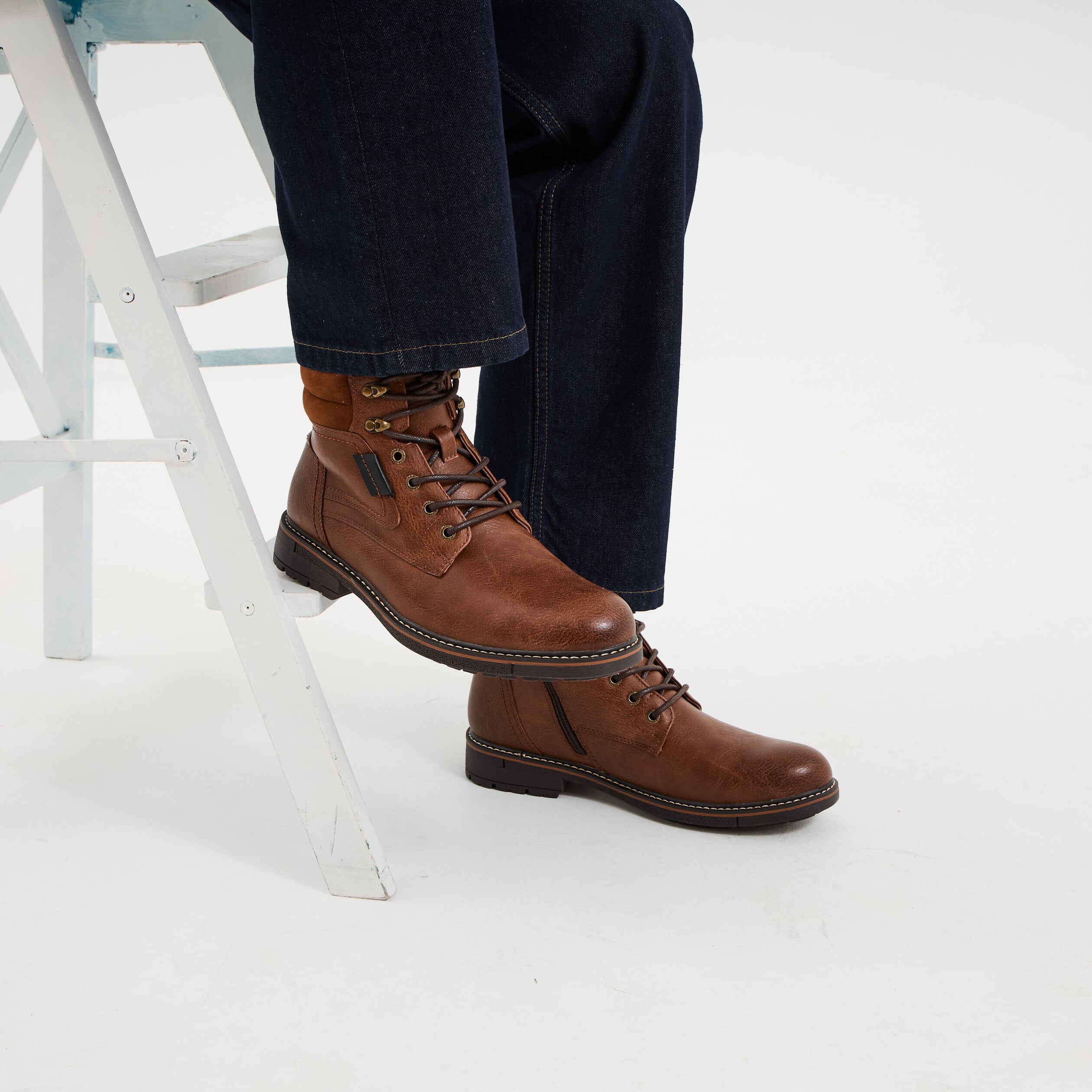 Bottines montantes zipp&eacute;es &agrave; lacets marron homme