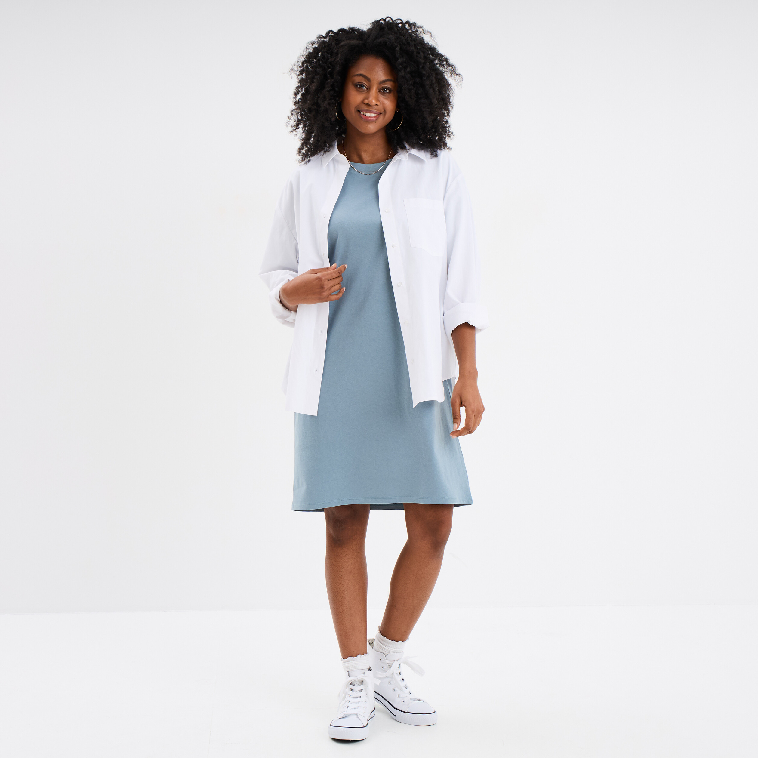 EDITION Curve - Robe courte en jean à manches longues et surpiqûres - Bleu délavé