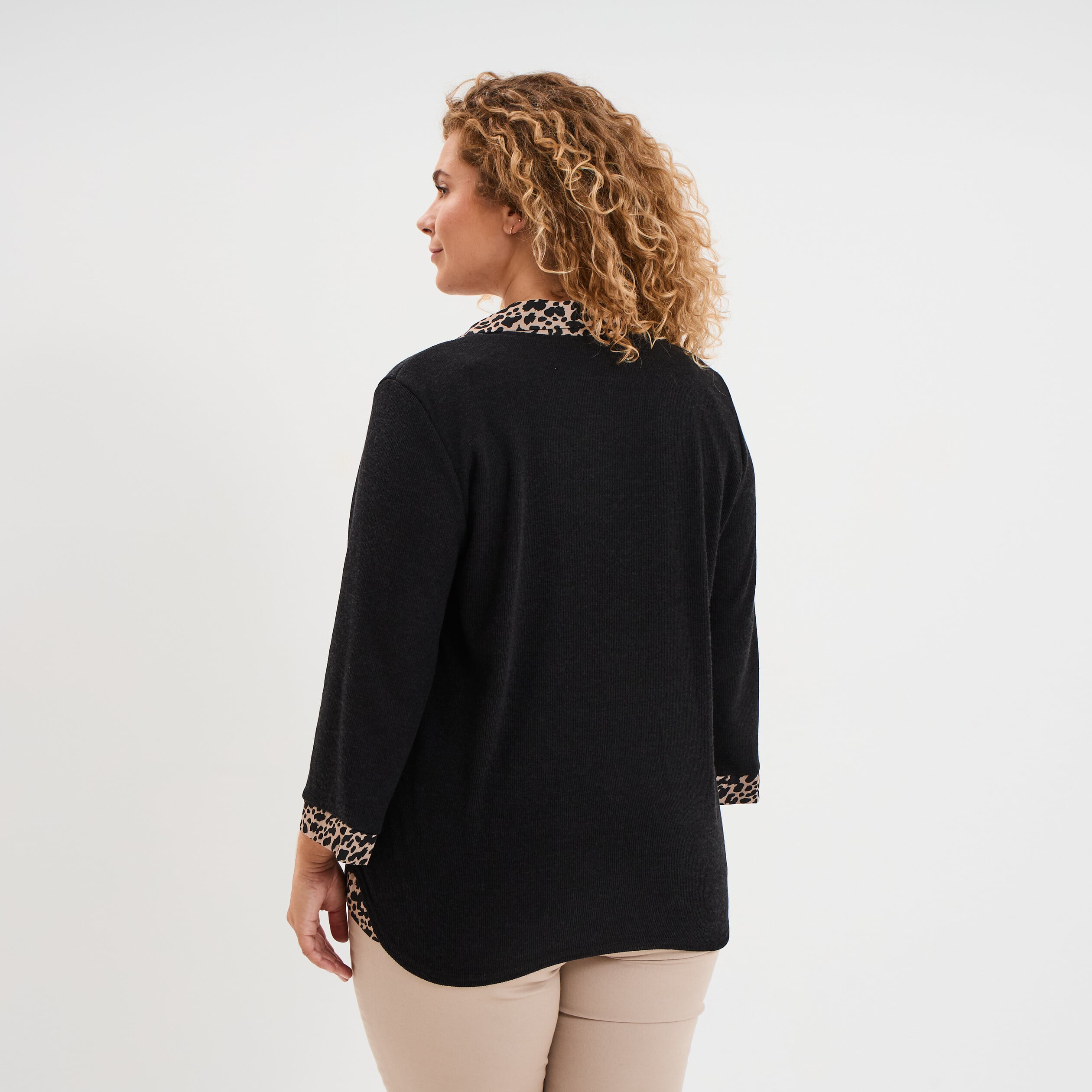 pull-effet-2-en-1-avec-manches-3-4-noir-femme-grande-taille-la-halle