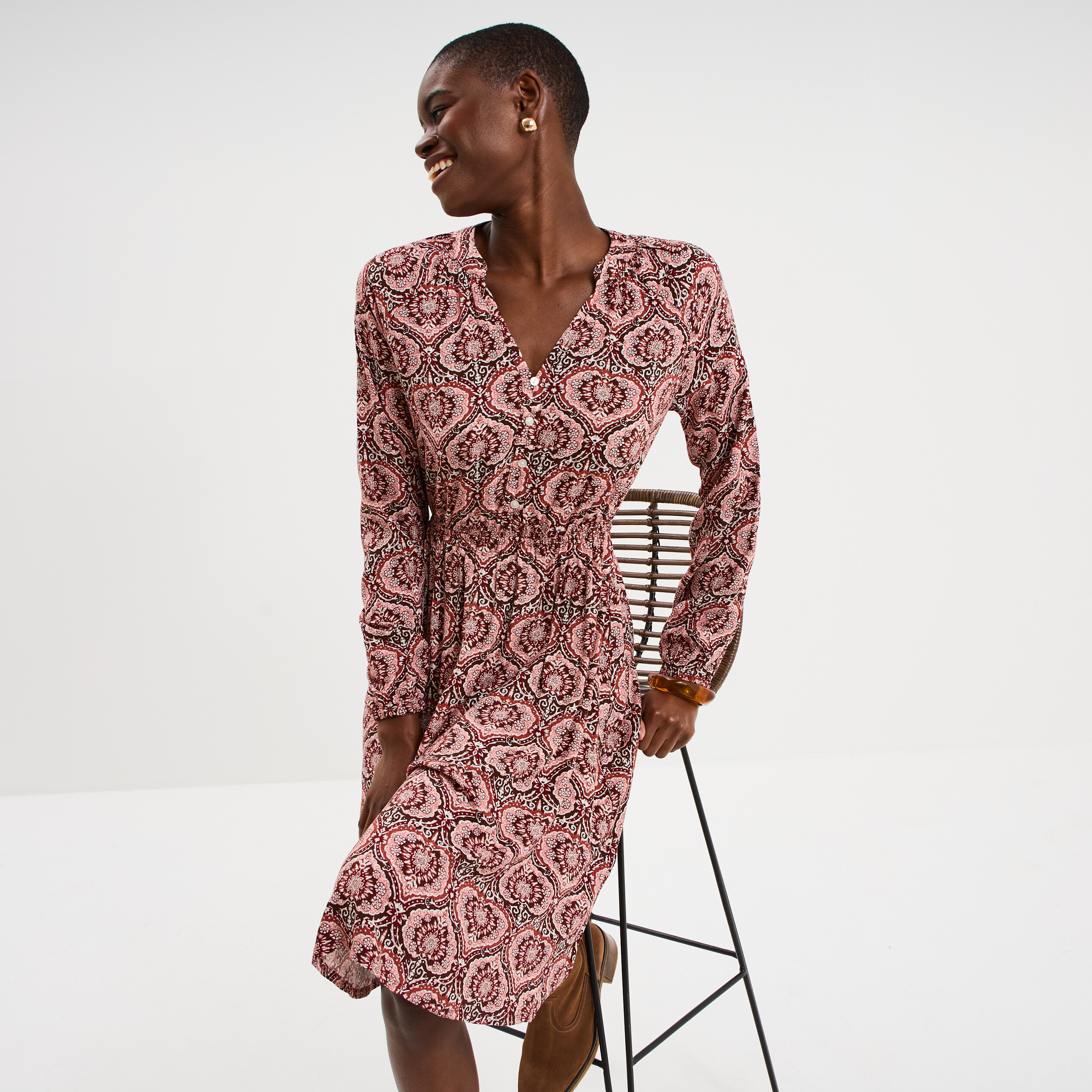 Robe longueur genou fluide col en V marron chocolat femme