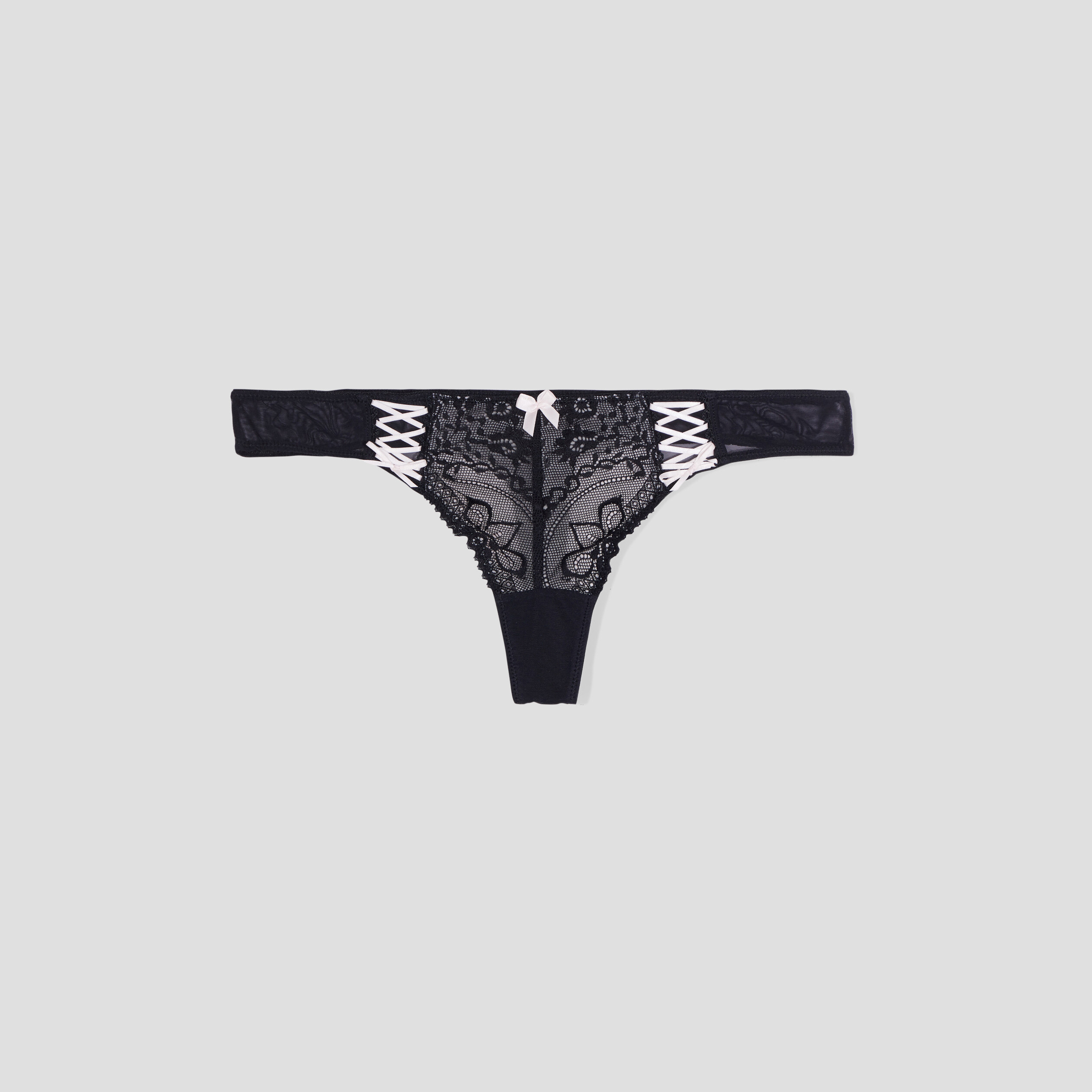 String en dentelle noir femme