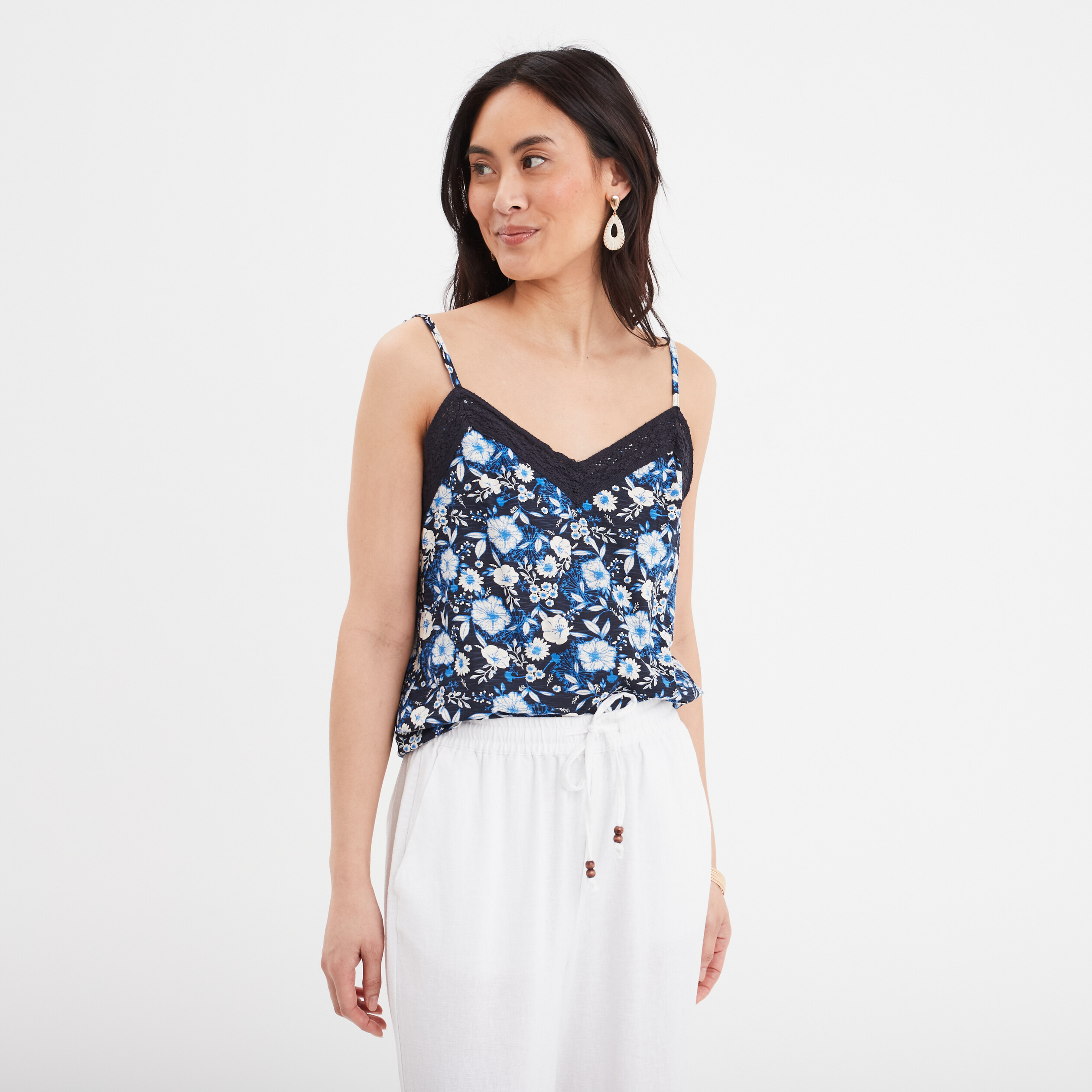 debardeur bandes macrame au col bleu marine femme Débardeur bandes macramé au col bleu marine femme