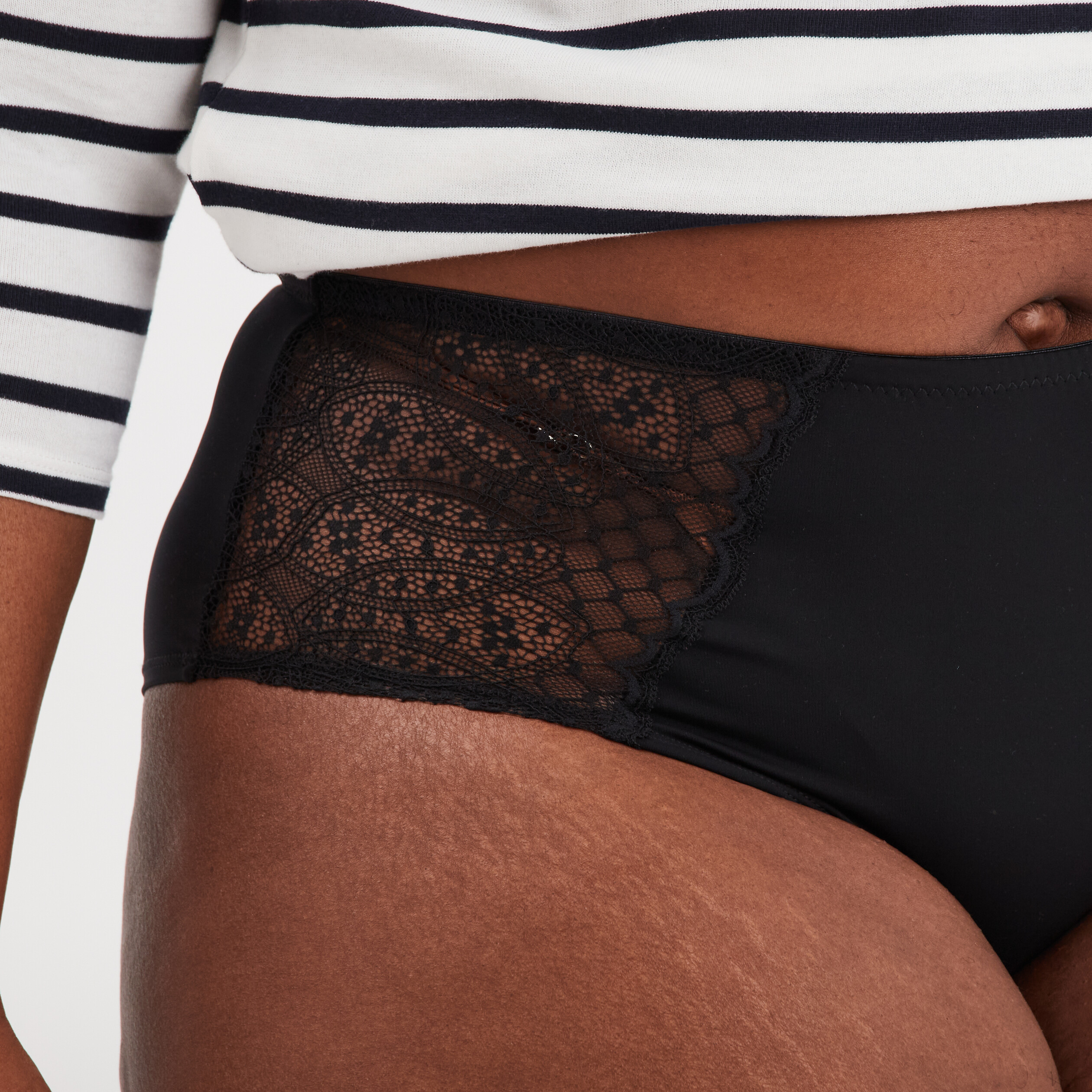 shorty avec dentelle noir femmegt Shorty avec dentelle noir femme grande taille