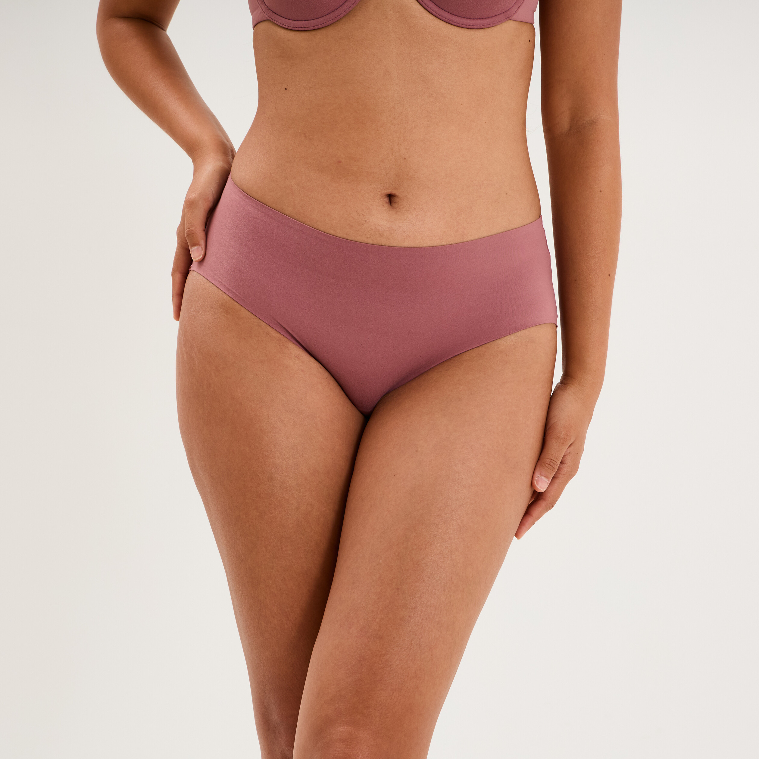 Shorty invisible &agrave; dentelle vieux rose femme